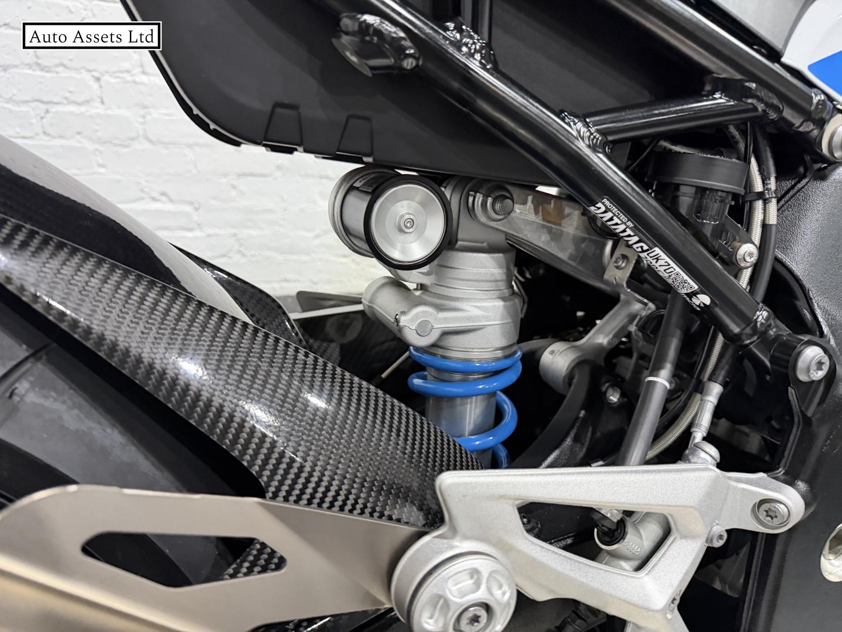 BMW M 1000 R 1000 Naked Petrol Claw-shifted Euro 5 (209 ps)