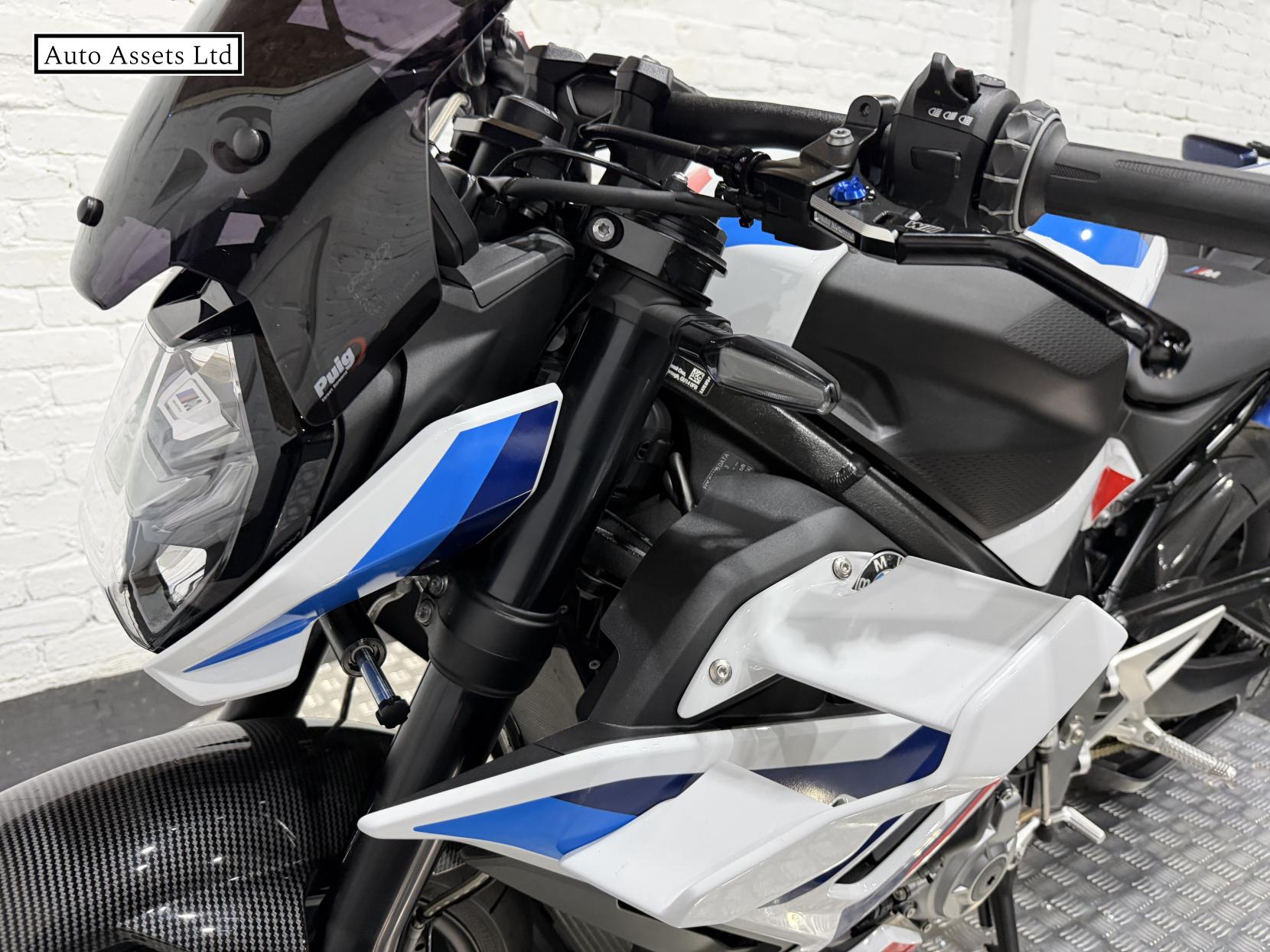 BMW M 1000 R 1000 Naked Petrol Claw-shifted Euro 5 (209 ps)