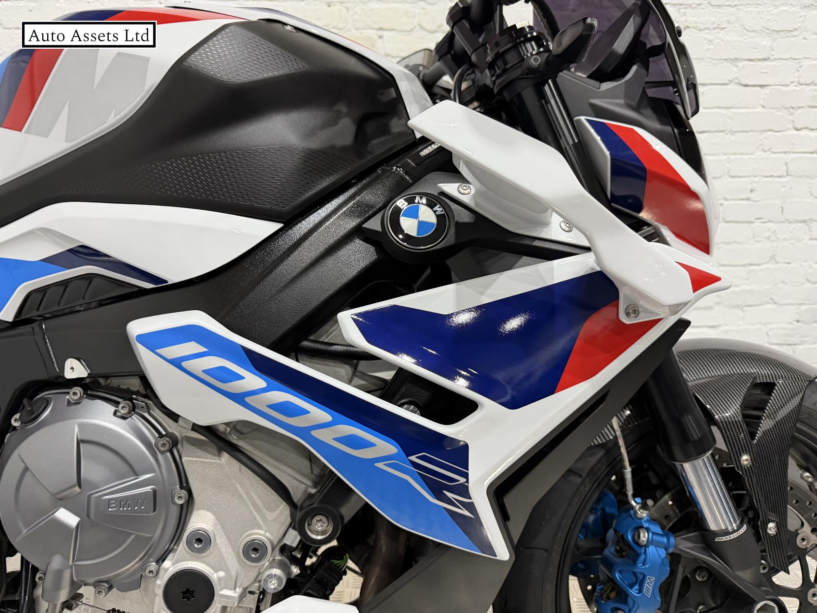 BMW M 1000 R 1000 Naked Petrol Claw-shifted Euro 5 (209 ps)