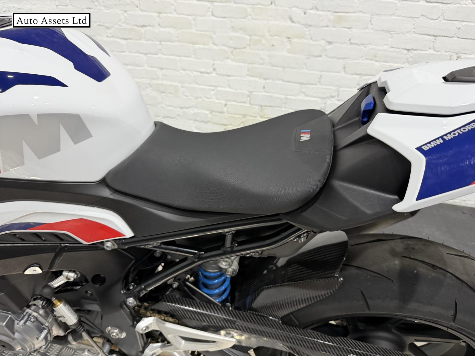 BMW M 1000 R 1000 Naked Petrol Claw-shifted Euro 5 (209 ps)