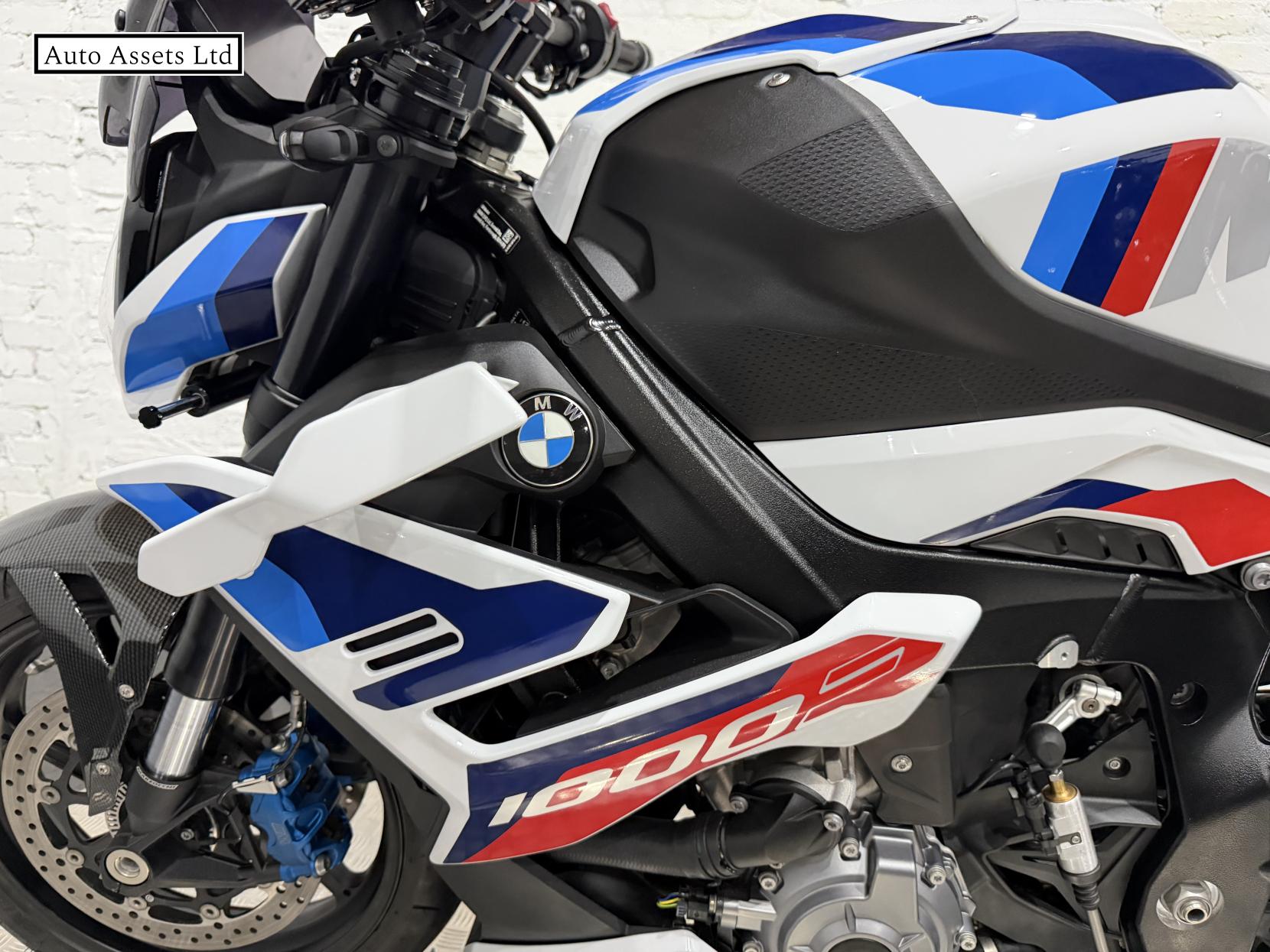 BMW M 1000 R 1000 Naked Petrol Claw-shifted Euro 5 (209 ps)