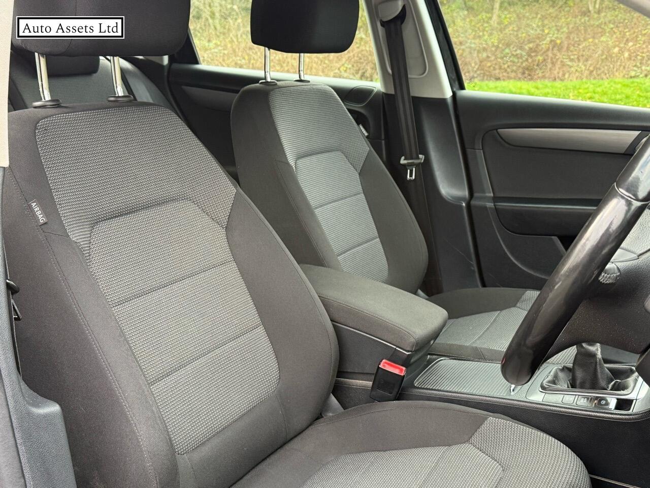 Volkswagen Passat 2.0 TDI BlueMotion Tech SE Estate 5dr Diesel Manual Euro 5 (s/s) (140 ps)