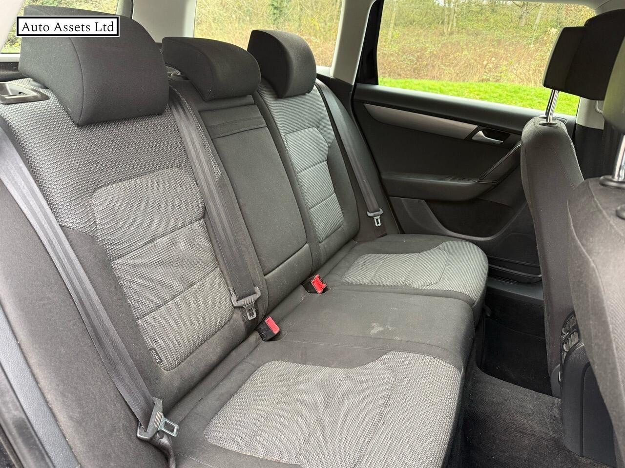 Volkswagen Passat 2.0 TDI BlueMotion Tech SE Estate 5dr Diesel Manual Euro 5 (s/s) (140 ps)