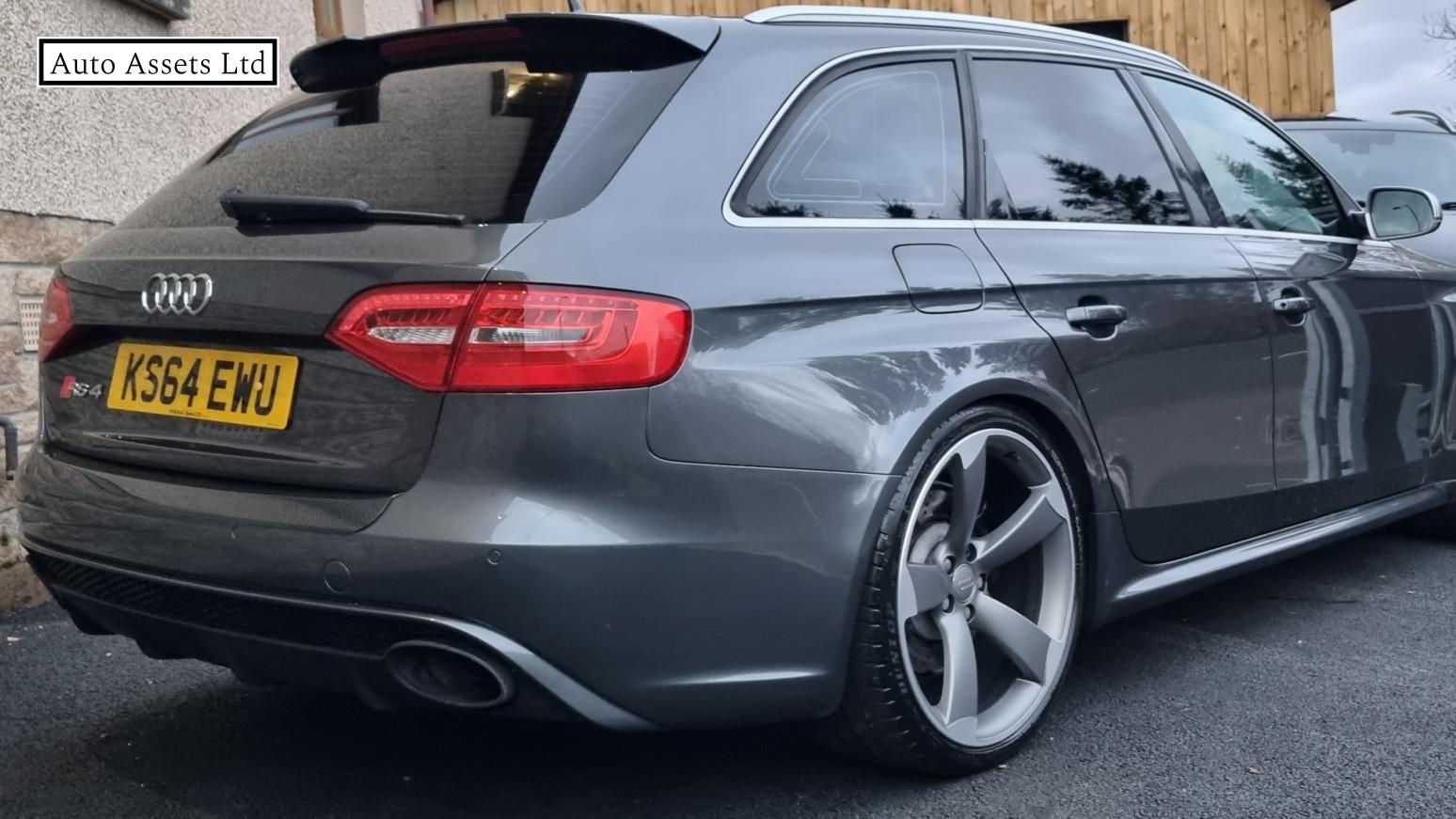 Audi RS4 Avant 4.2 FSI V8 Estate 5dr Petrol S Tronic quattro Euro 5 (450 ps)