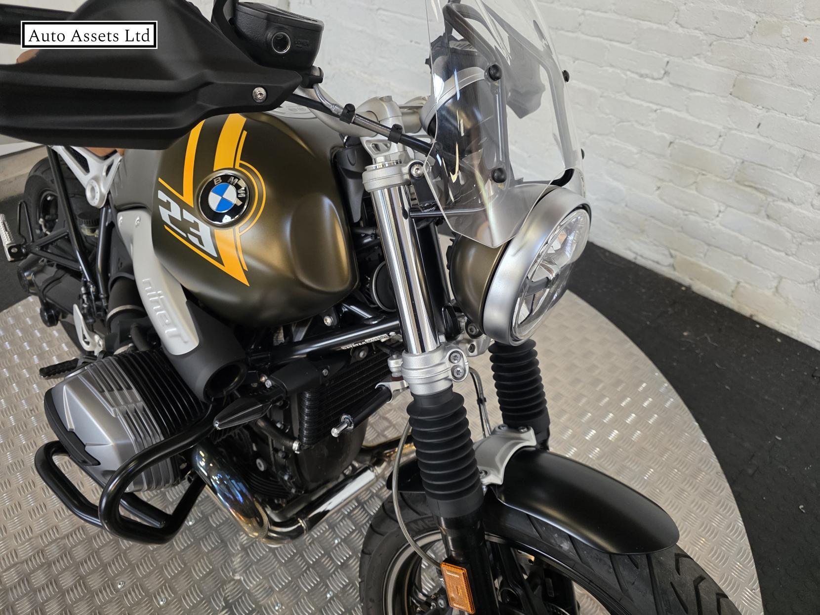 BMW R nineT Scrambler 1170 Roadster/Retro Petrol Manual Euro 5 (108 ps)
