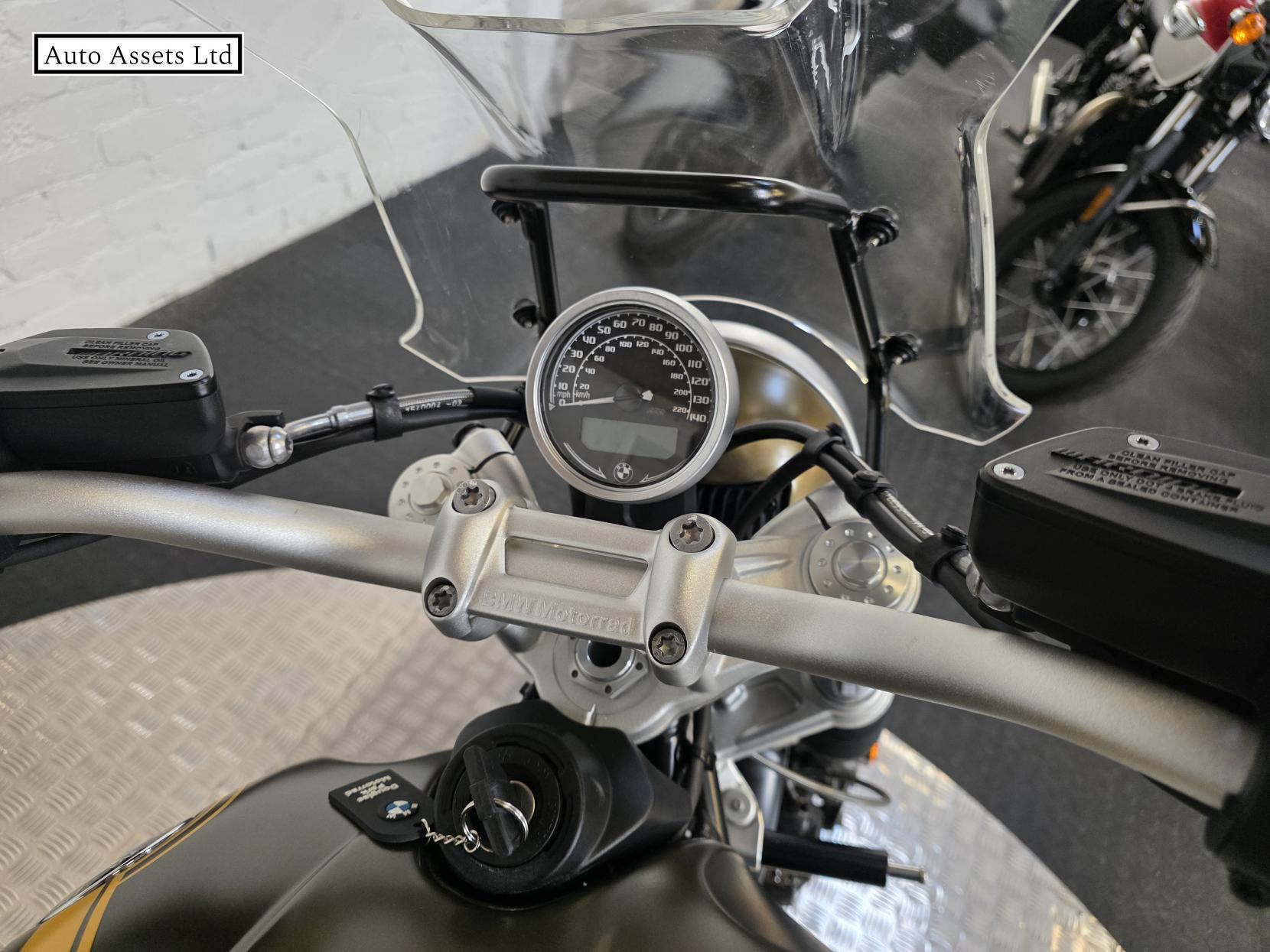 BMW R nineT Scrambler 1170 Roadster/Retro Petrol Manual Euro 5 (108 ps)