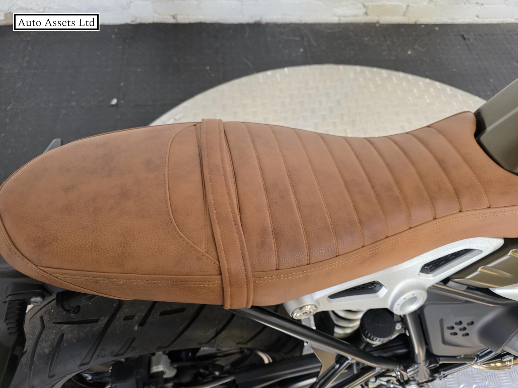 BMW R nineT Scrambler 1170 Roadster/Retro Petrol Manual Euro 5 (108 ps)