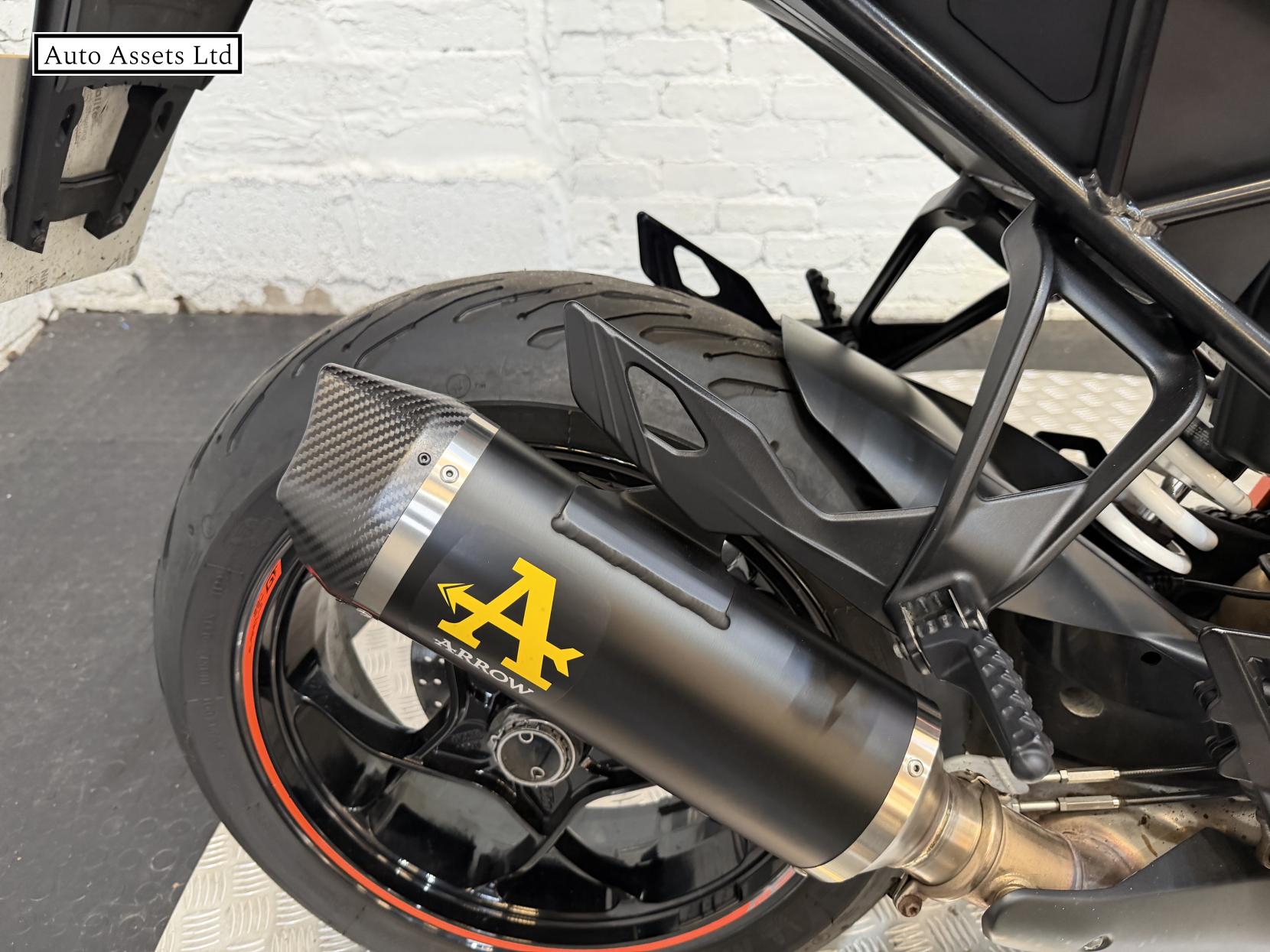 KTM 1290 Super Duke GT 1290 Sports Tourer Petrol Manual Euro 4 (175 ps)