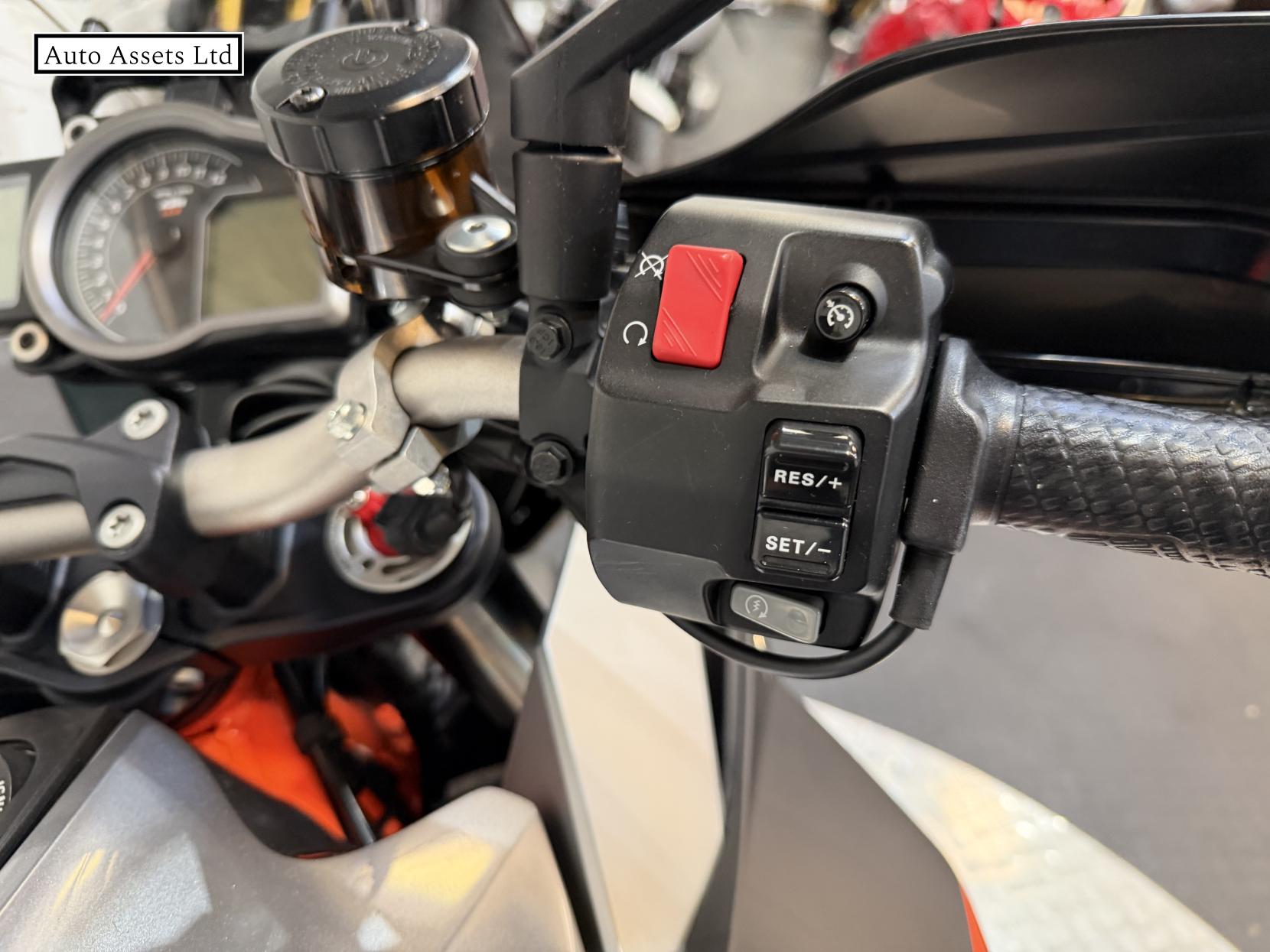 KTM 1290 Super Duke GT 1290 Sports Tourer Petrol Manual Euro 4 (175 ps)