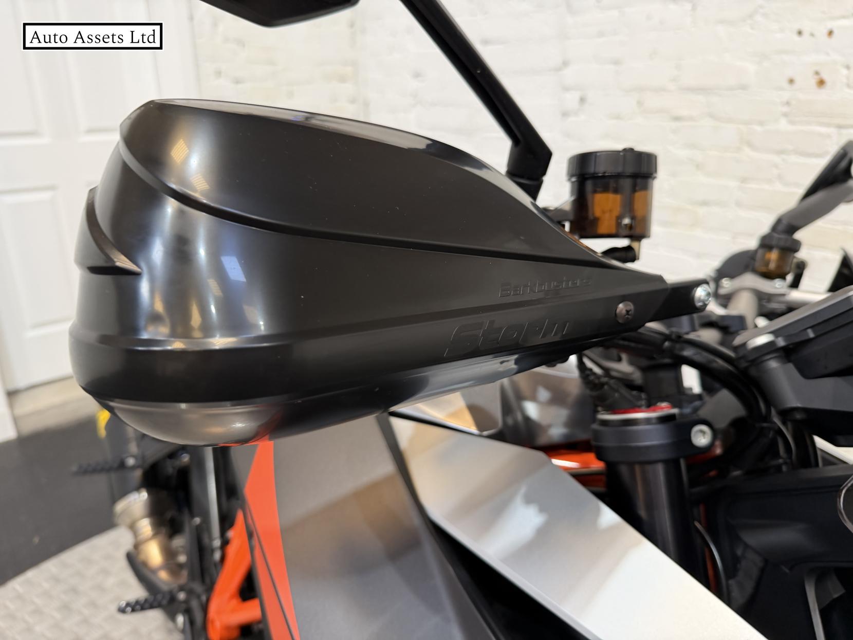 KTM 1290 Super Duke GT 1290 Sports Tourer Petrol Manual Euro 4 (175 ps)