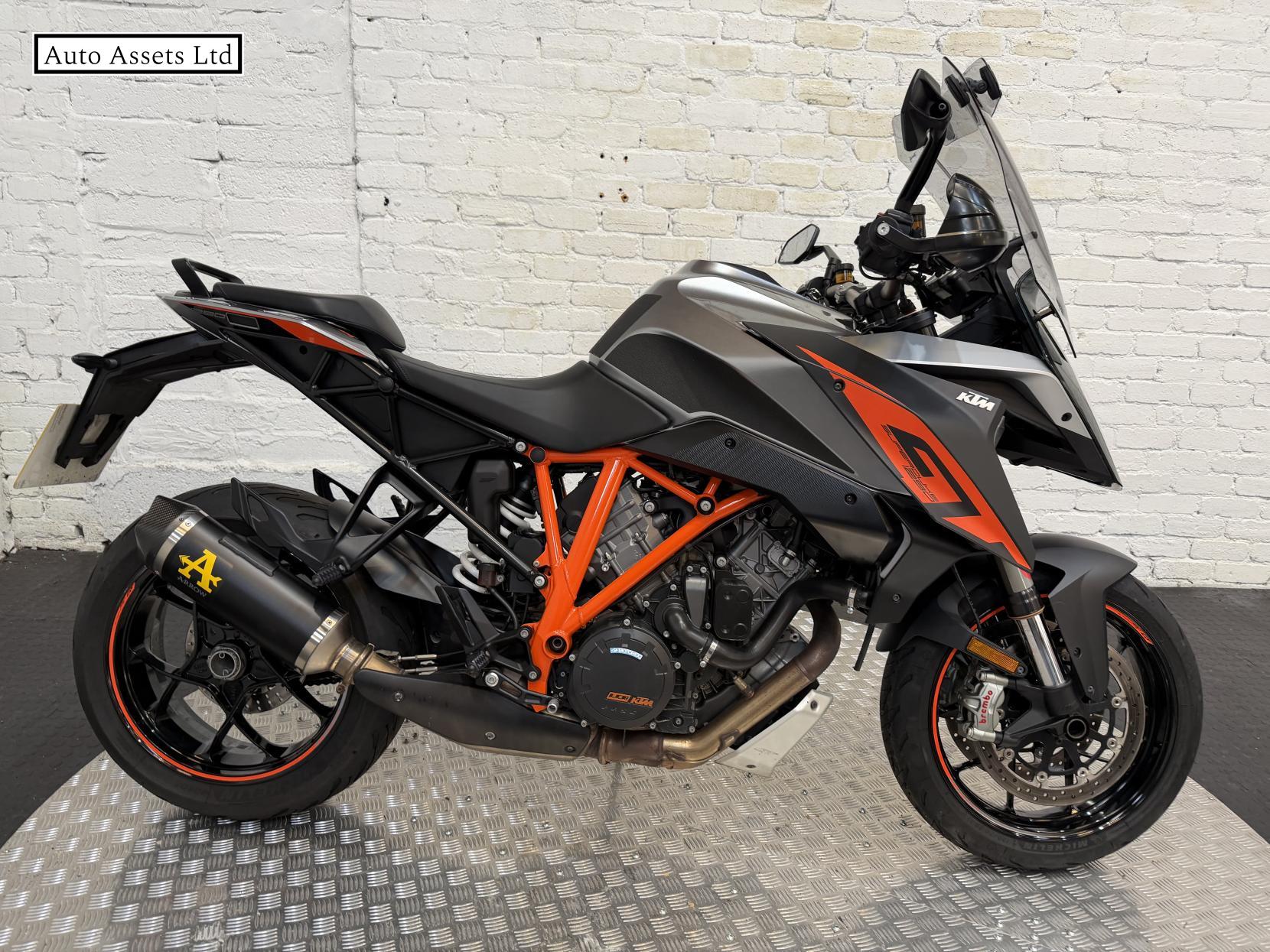 KTM 1290 Super Duke GT 1290 Sports Tourer Petrol Manual Euro 4 (175 ps)