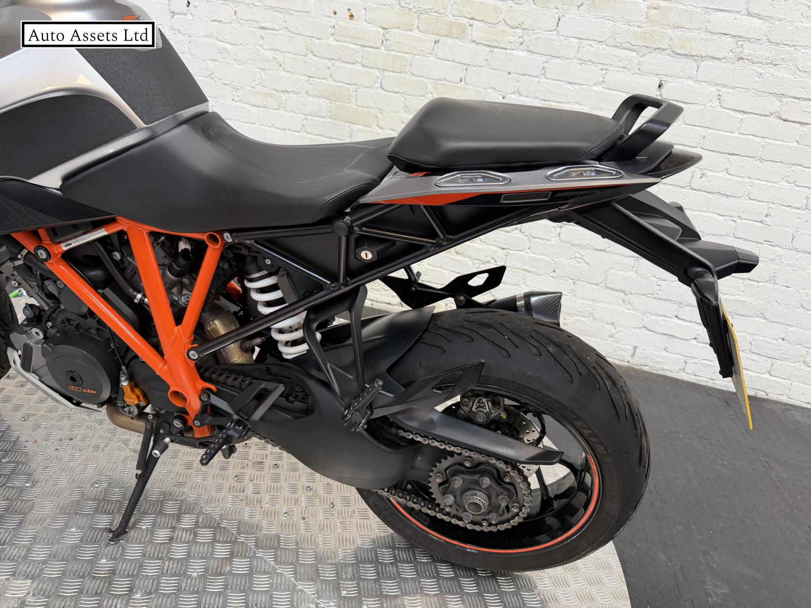 KTM 1290 Super Duke GT 1290 Sports Tourer Petrol Manual Euro 4 (175 ps)
