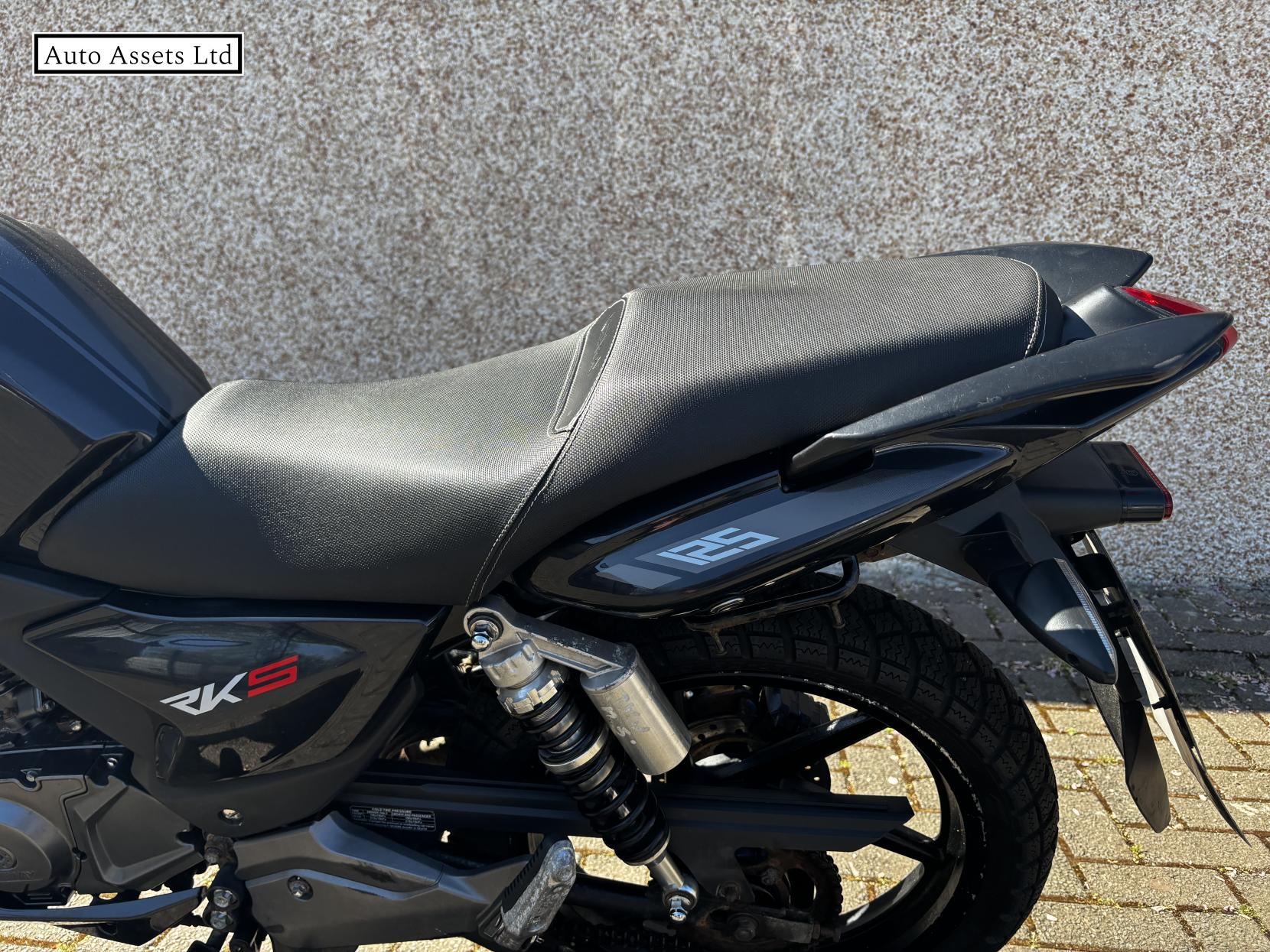 Keeway RKS 125 125 Naked Petrol Manual Euro 4 (12 ps)