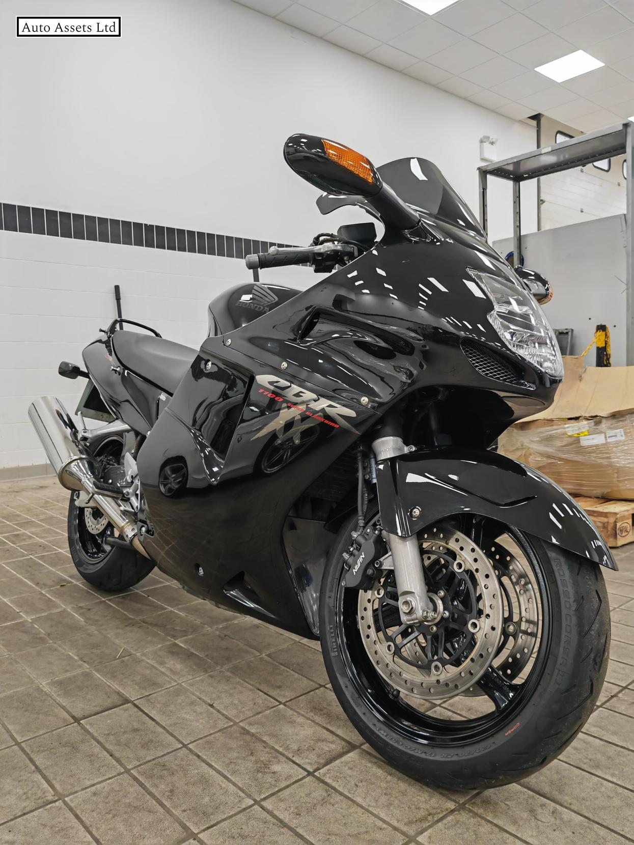 Honda CBR1100XX Super Blackbird 1100 Sports Tourer Petrol Manual (166 ps)