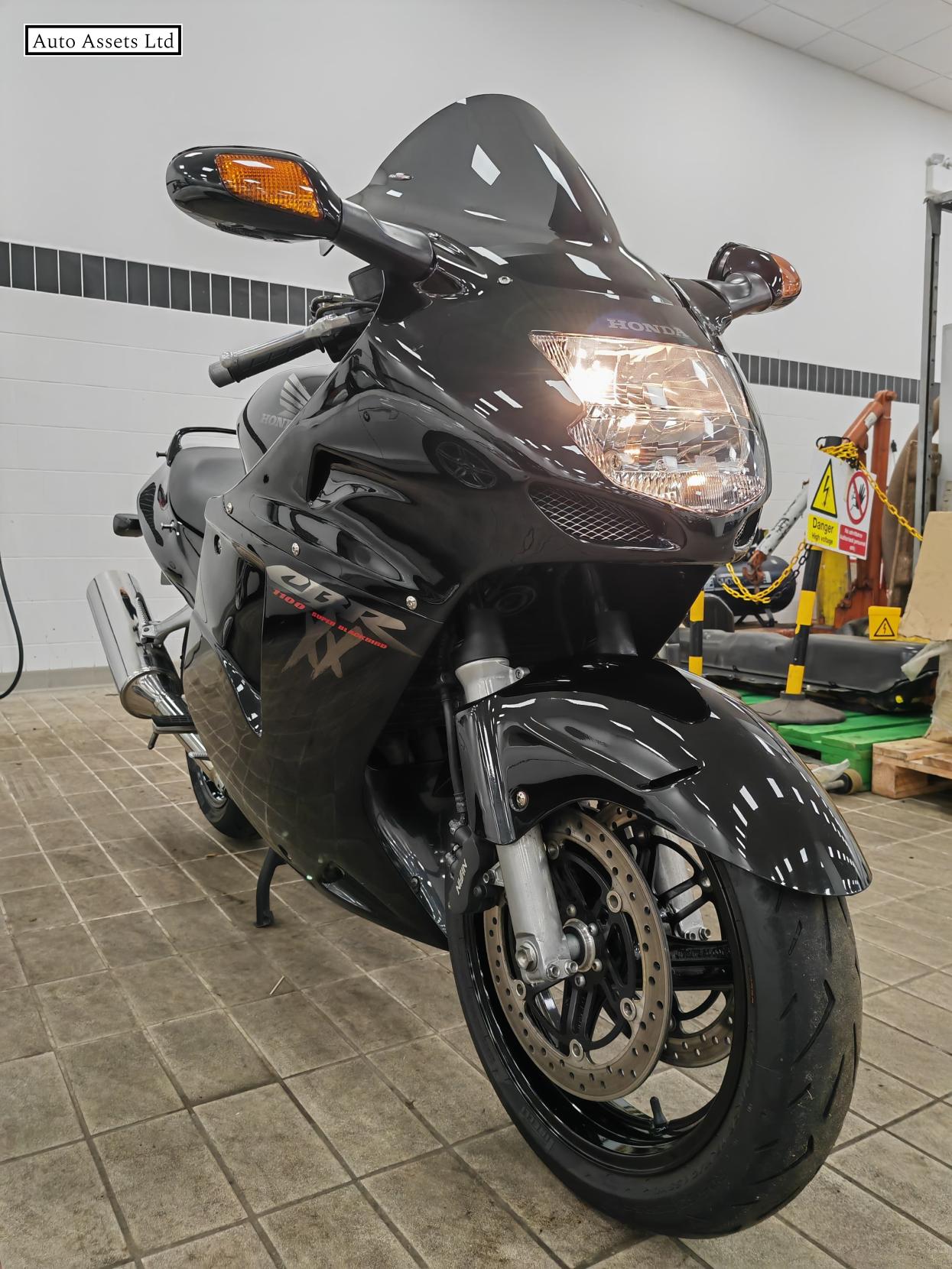 Honda CBR1100XX Super Blackbird 1100 Sports Tourer Petrol Manual (166 ps)