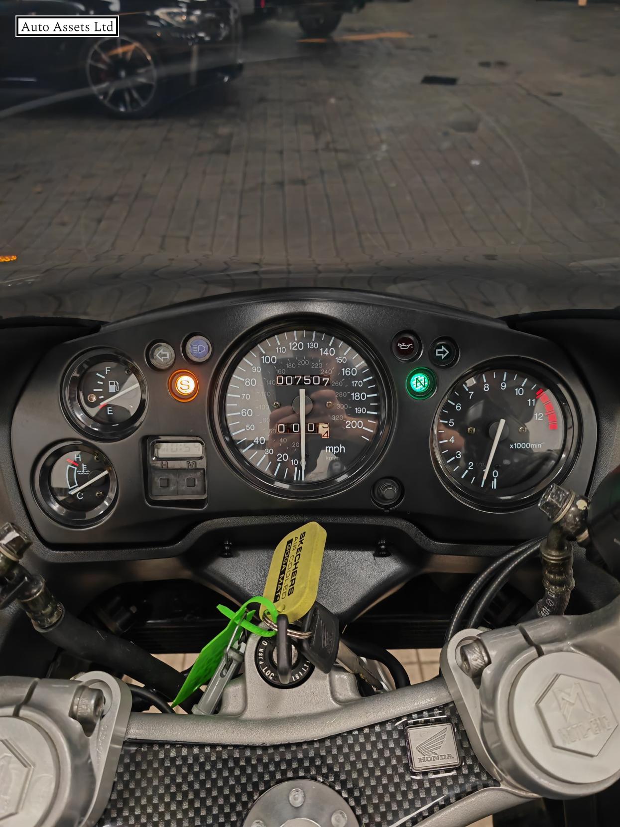 Honda CBR1100XX Super Blackbird 1100 Sports Tourer Petrol Manual (166 ps)