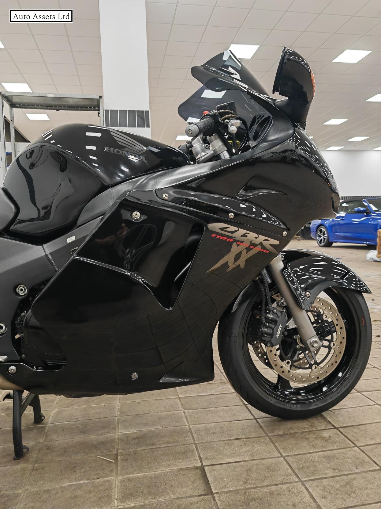 Honda CBR1100XX Super Blackbird 1100 Sports Tourer Petrol Manual (166 ps)
