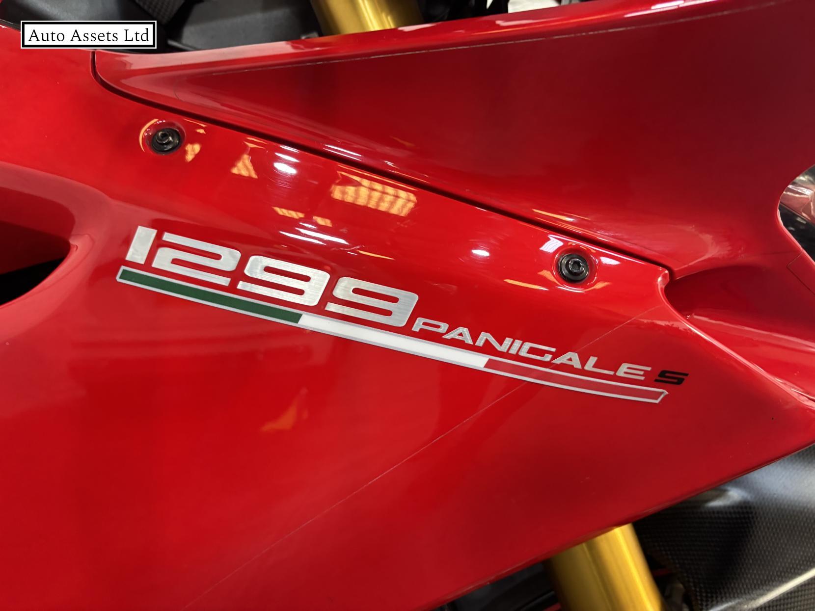 Ducati 1299 Panigale 1299 S Super Sports Petrol Manual Euro 3 (197 ps)