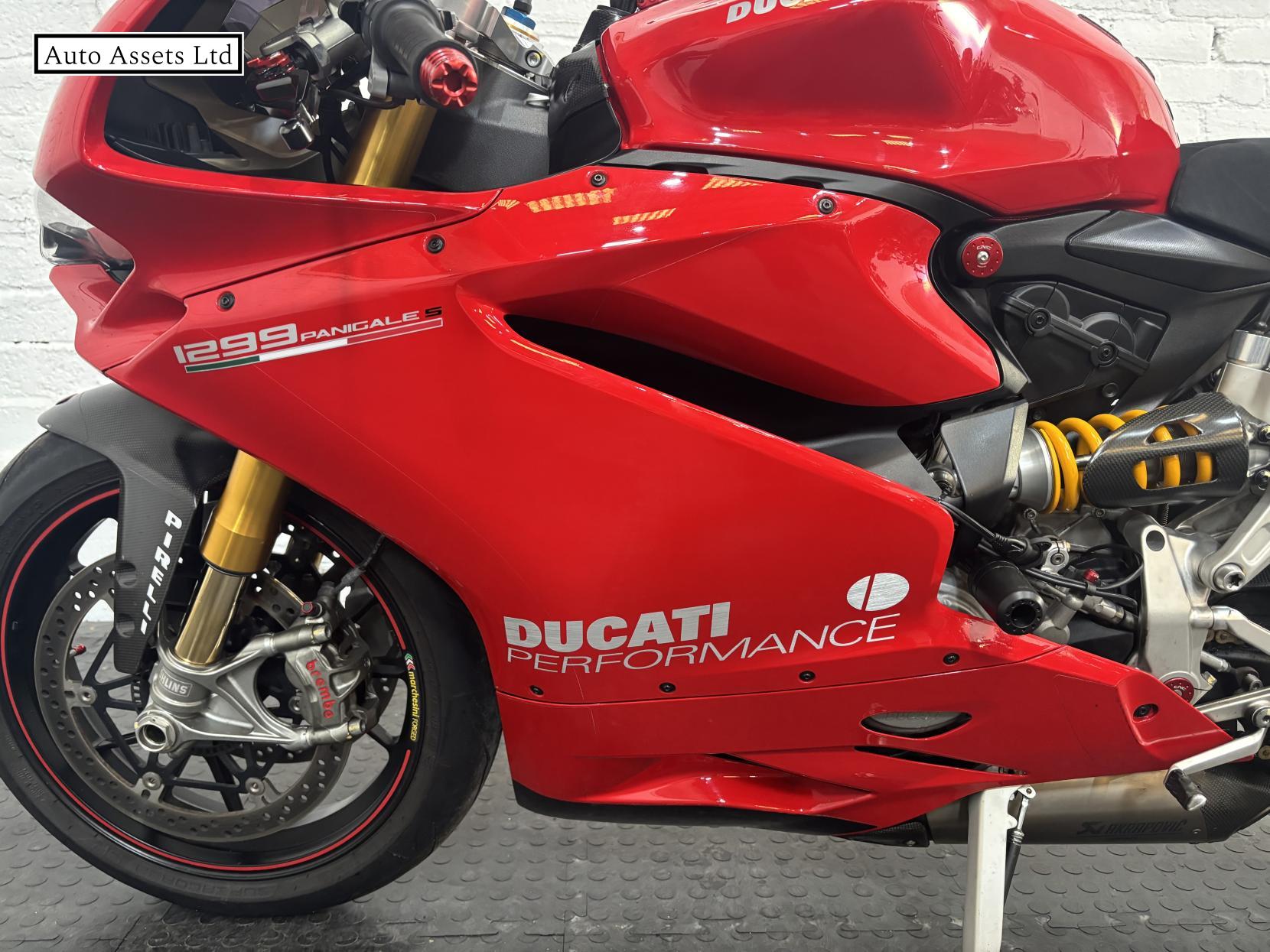 Ducati 1299 Panigale 1299 S Super Sports Petrol Manual Euro 3 (197 ps)