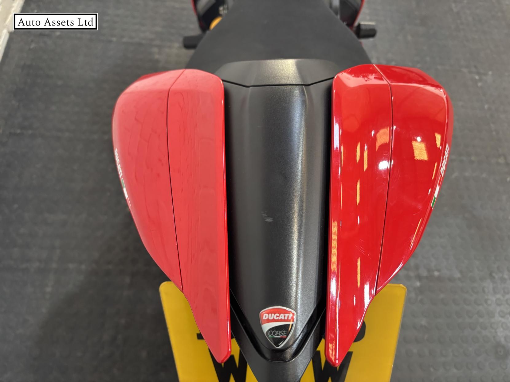 Ducati 1299 Panigale 1299 S Super Sports Petrol Manual Euro 3 (197 ps)