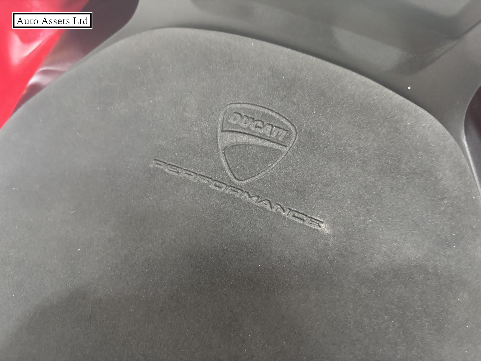 Ducati 1299 Panigale 1299 S Super Sports Petrol Manual Euro 3 (197 ps)