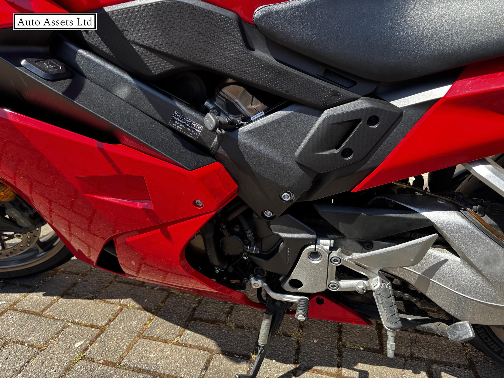 Honda VFR800 800 F Sports Tourer Petrol Manual Euro 4 (107 ps)