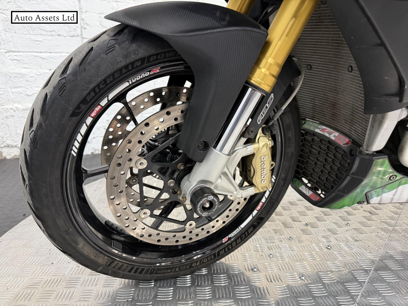 Aprilia Tuono 1000 V4 1000 ABS Sports Tourer Petrol Manual (170 ps)