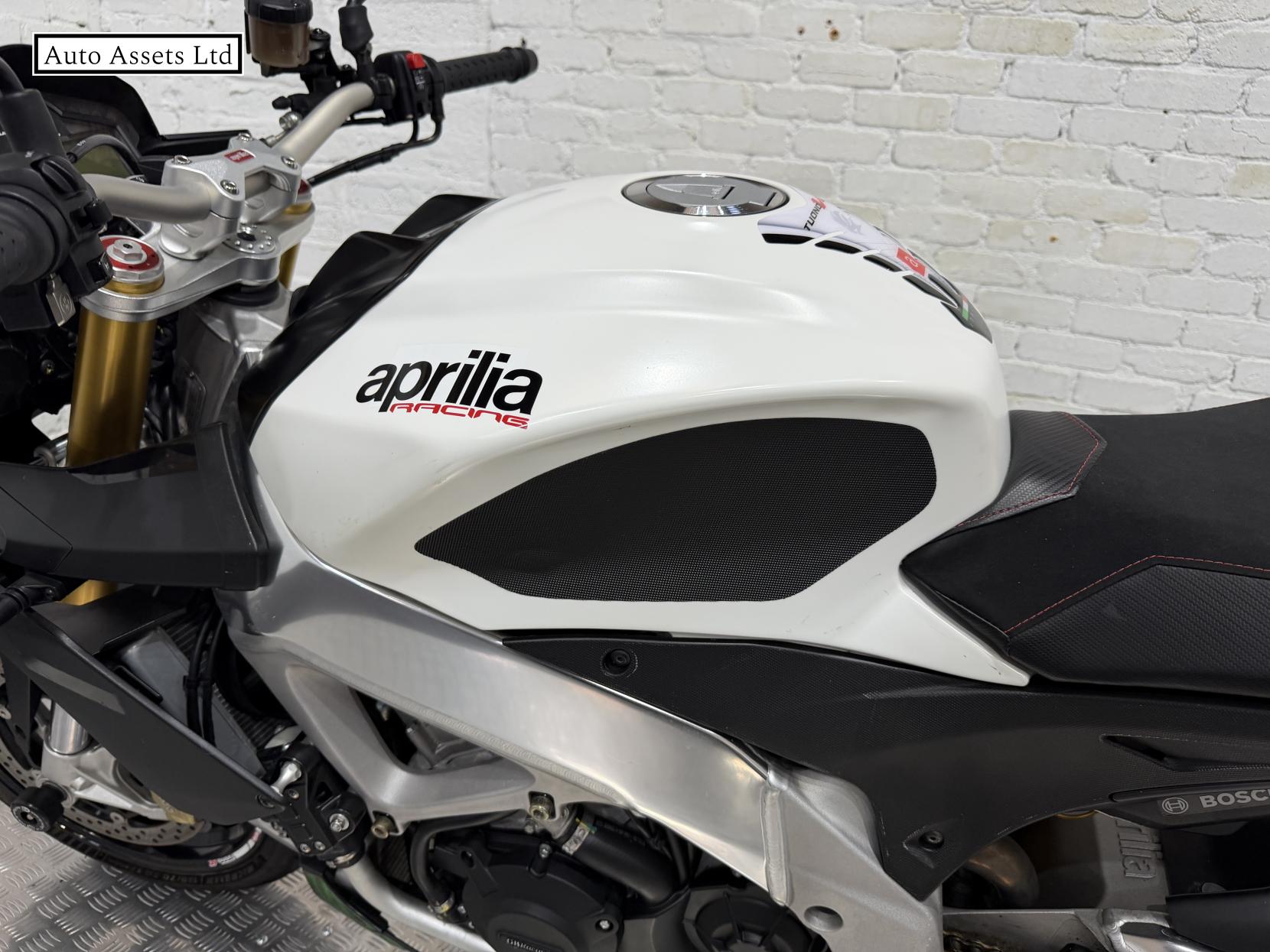Aprilia Tuono 1000 V4 1000 ABS Sports Tourer Petrol Manual (170 ps)