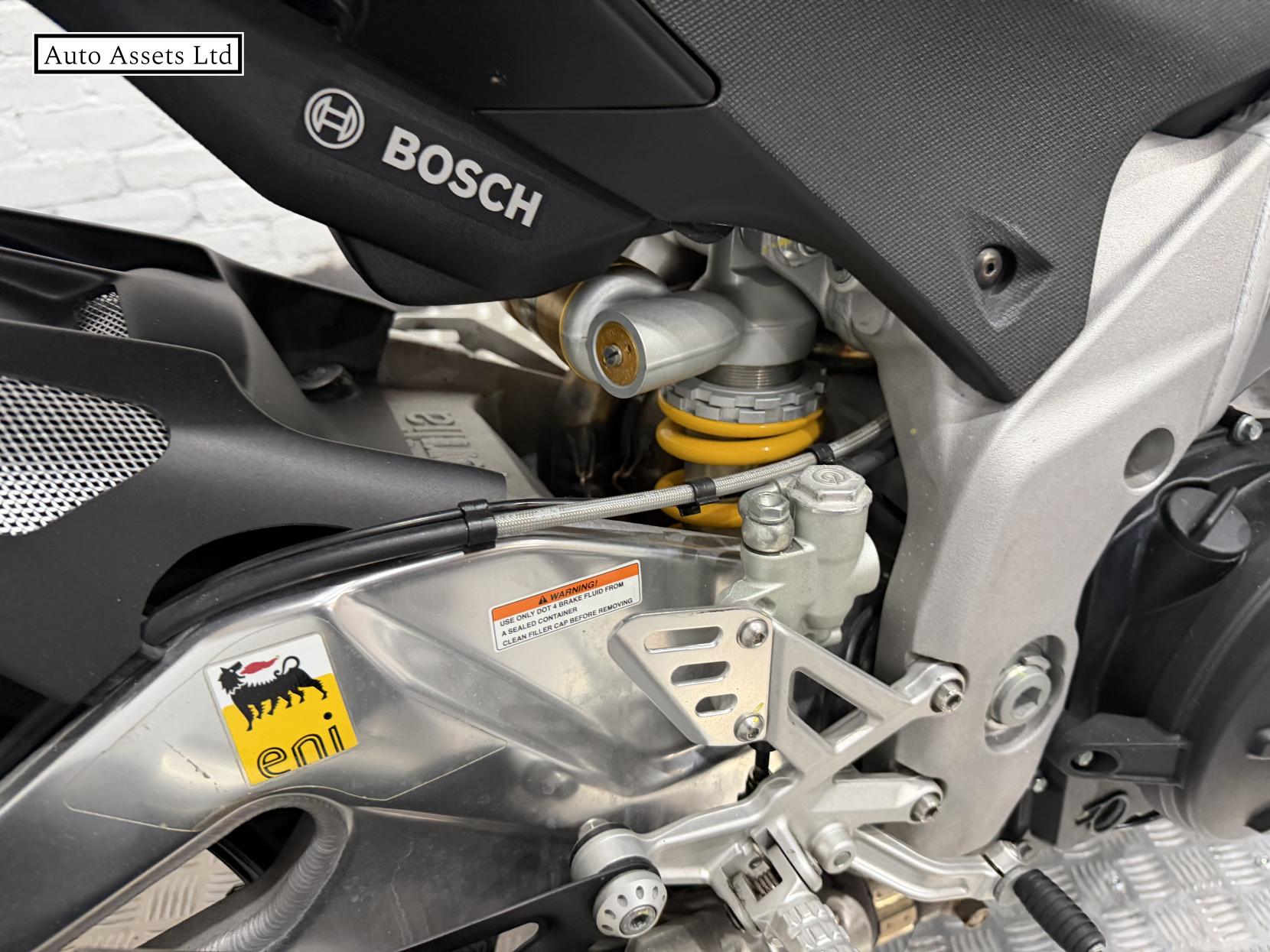 Aprilia Tuono 1000 V4 1000 ABS Sports Tourer Petrol Manual (170 ps)