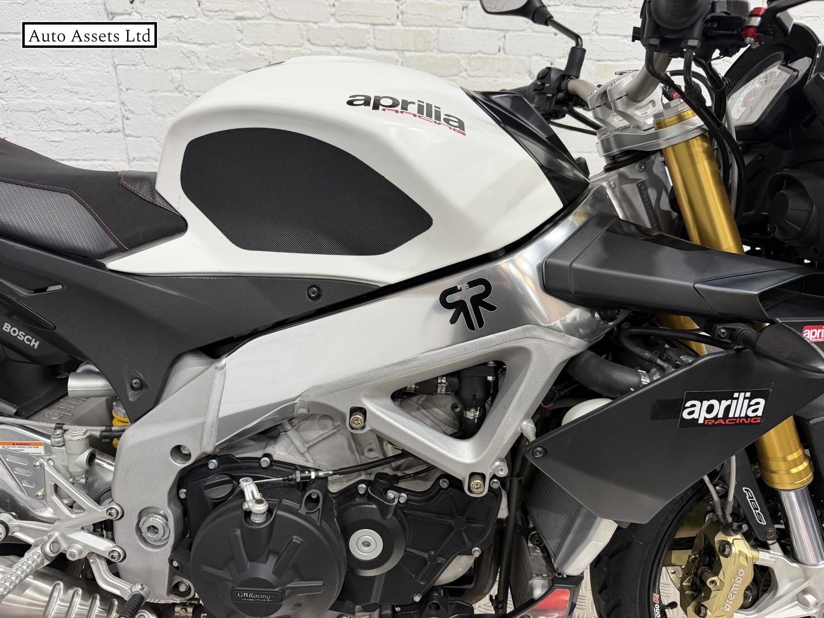 Aprilia Tuono 1000 V4 1000 ABS Sports Tourer Petrol Manual (170 ps)