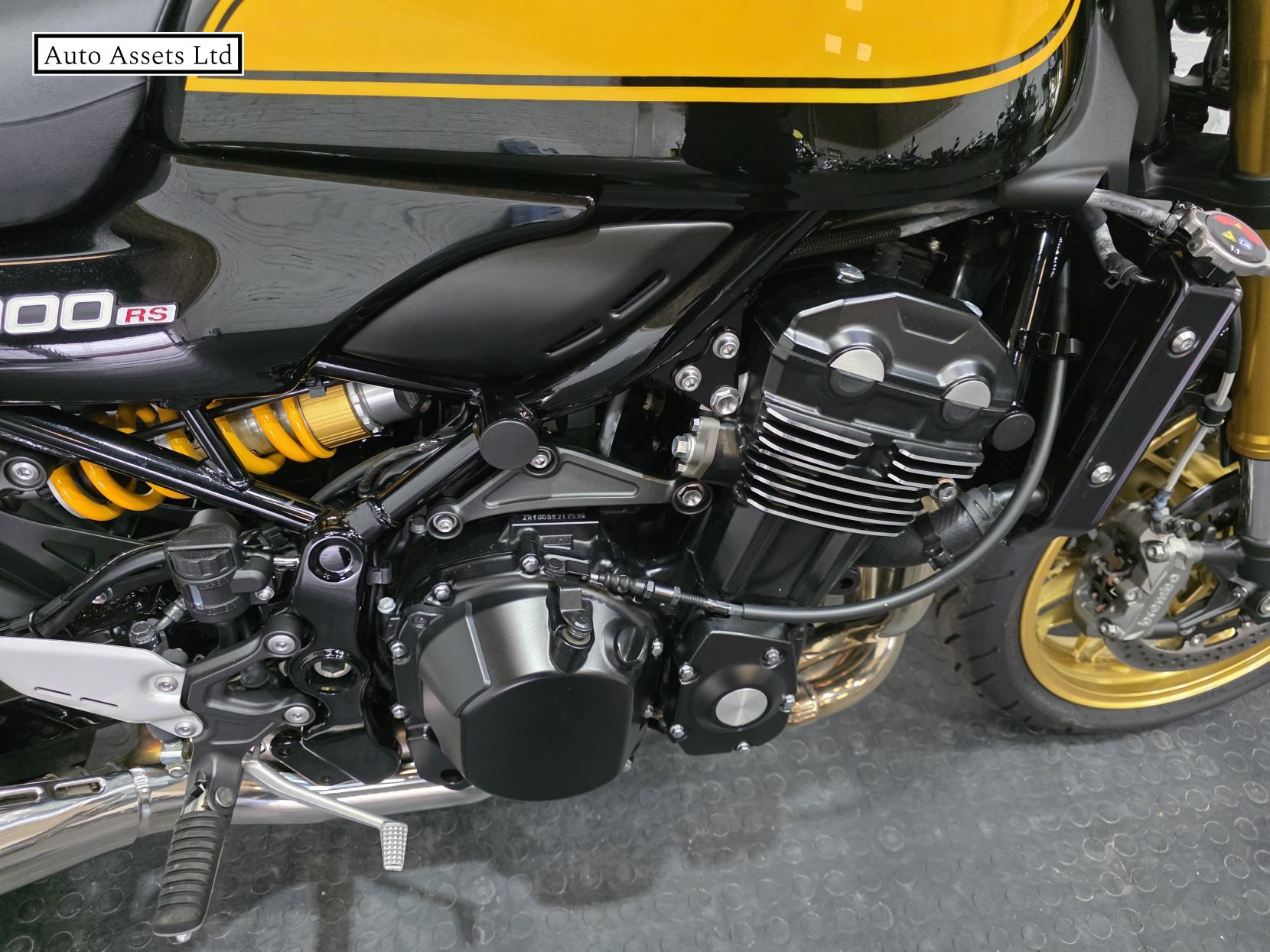 Kawasaki Z900 RS SE 900 Modern Classic Petrol Manual Euro 5 (111 ps)