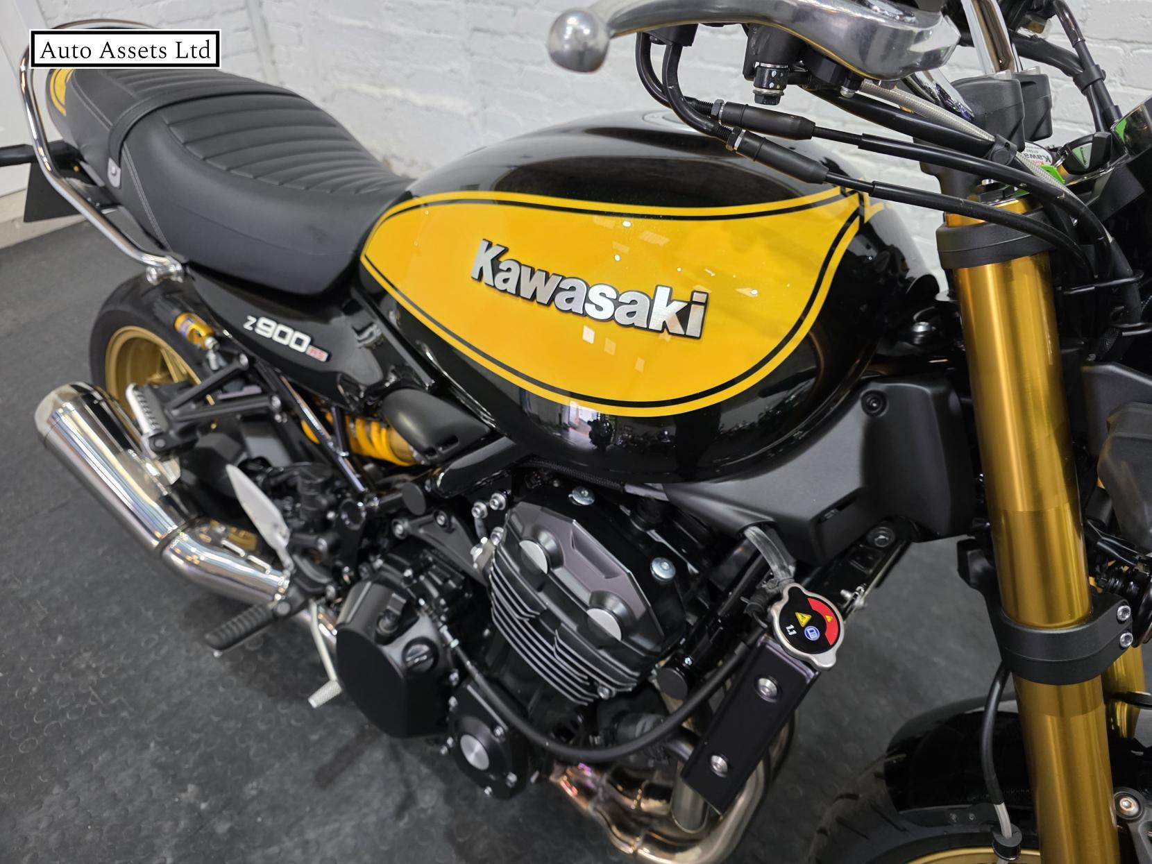 Kawasaki Z900 RS SE 900 Modern Classic Petrol Manual Euro 5 (111 ps)
