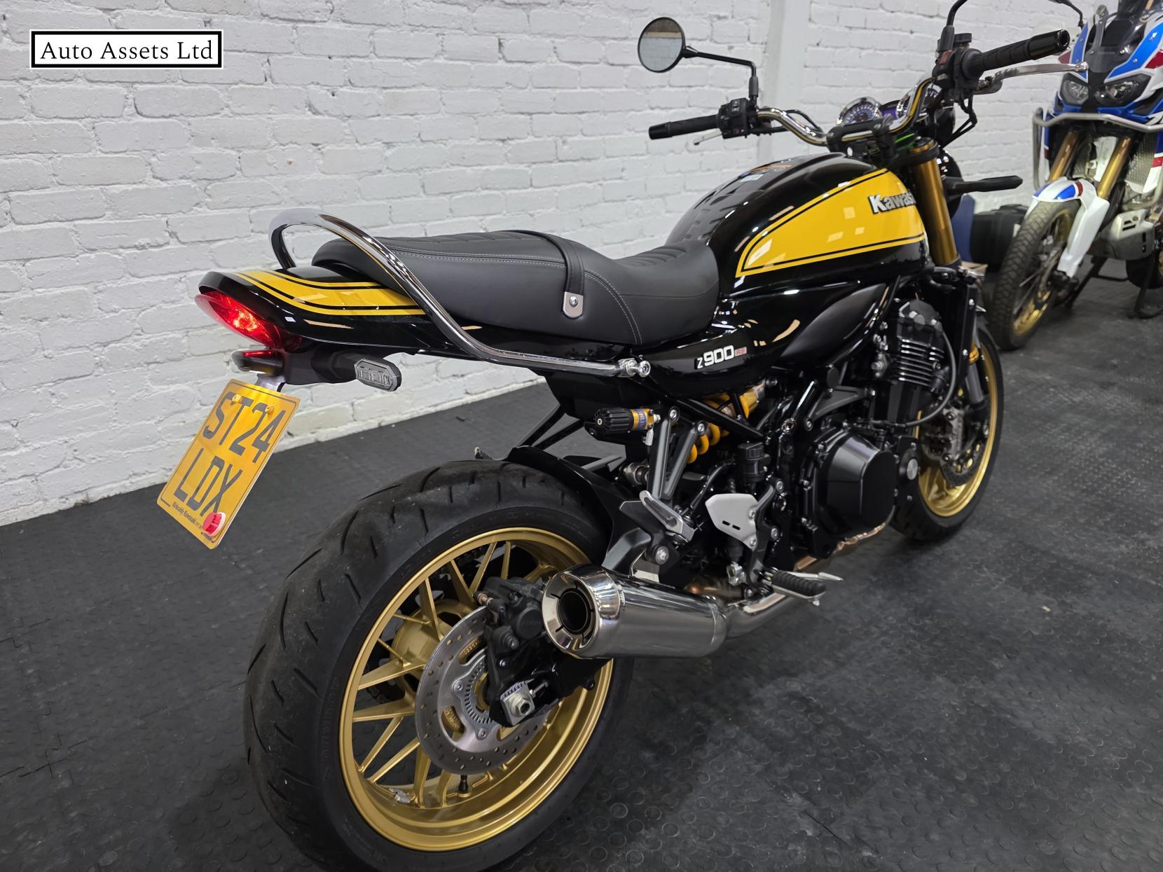 Kawasaki Z900 RS SE 900 Modern Classic Petrol Manual Euro 5 (111 ps)