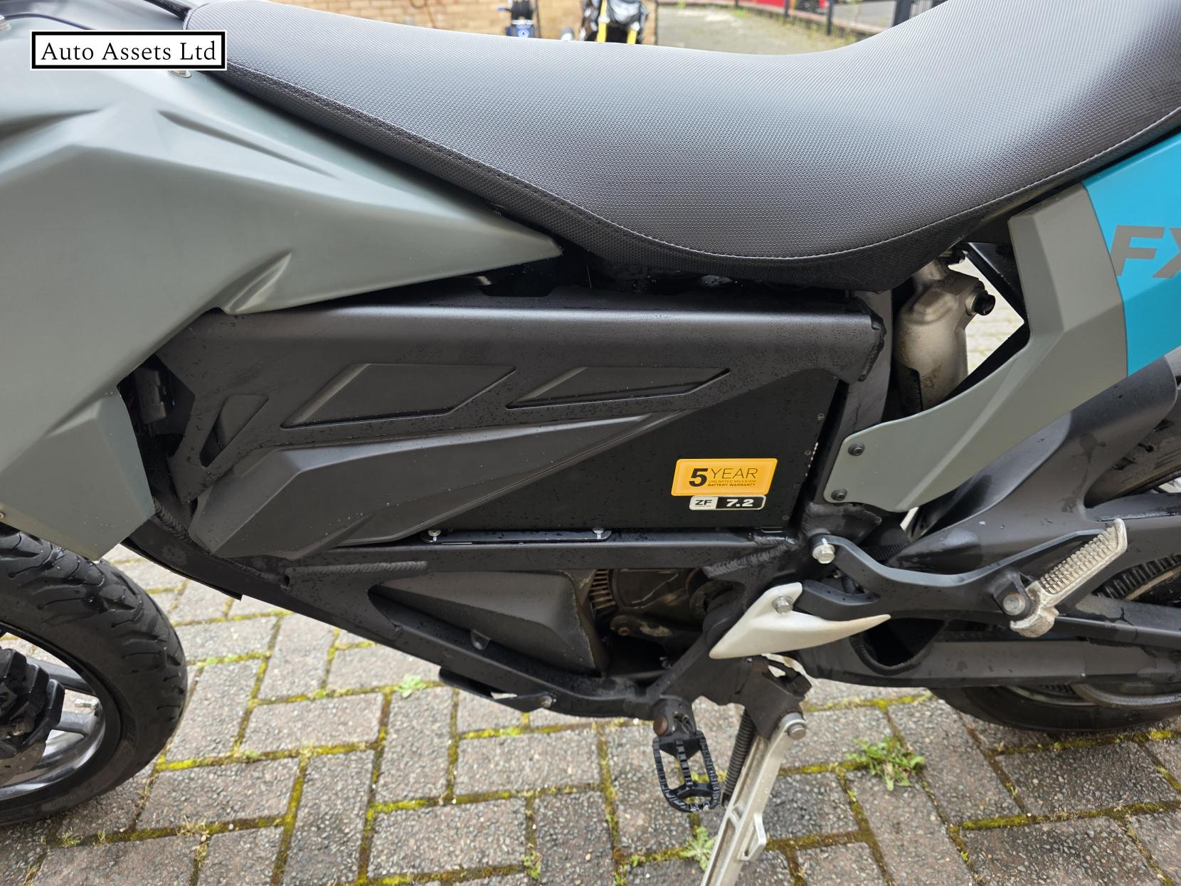 Zero FXS ZF7.2 Super Moto Electric Automatic (44 ps)