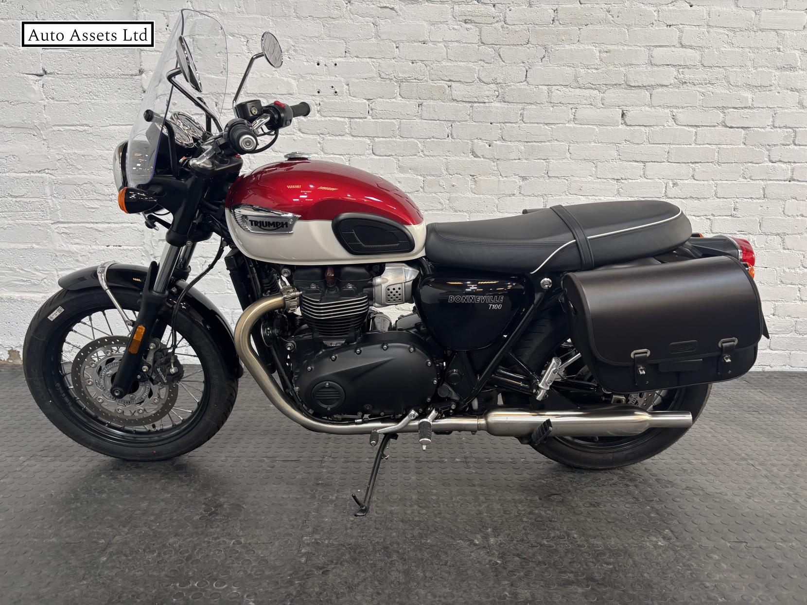 Triumph Bonneville T100 900 Roadster/Retro Petrol Manual Euro 5 (65 ps)