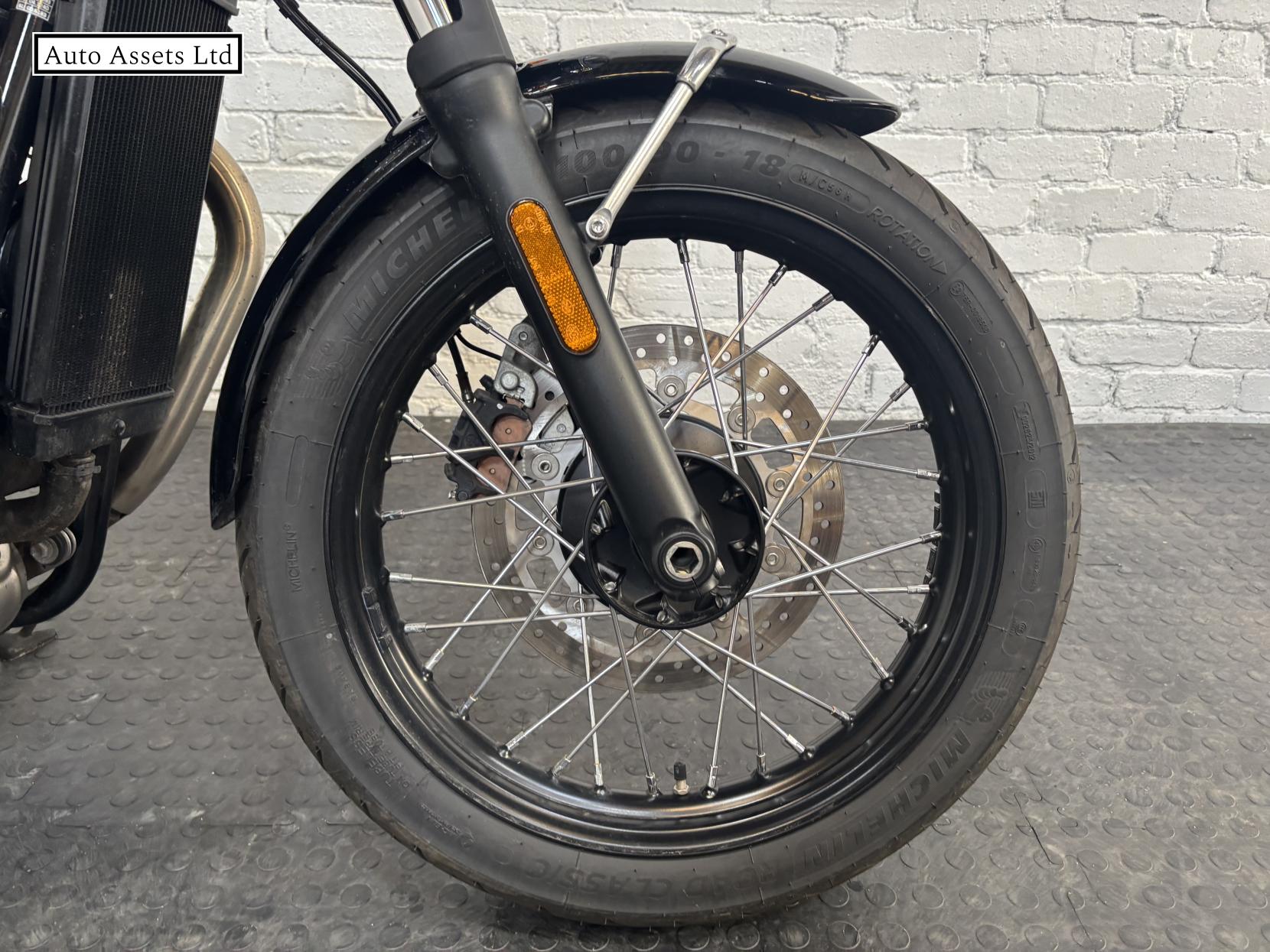 Triumph Bonneville T100 900 Roadster/Retro Petrol Manual Euro 5 (65 ps)