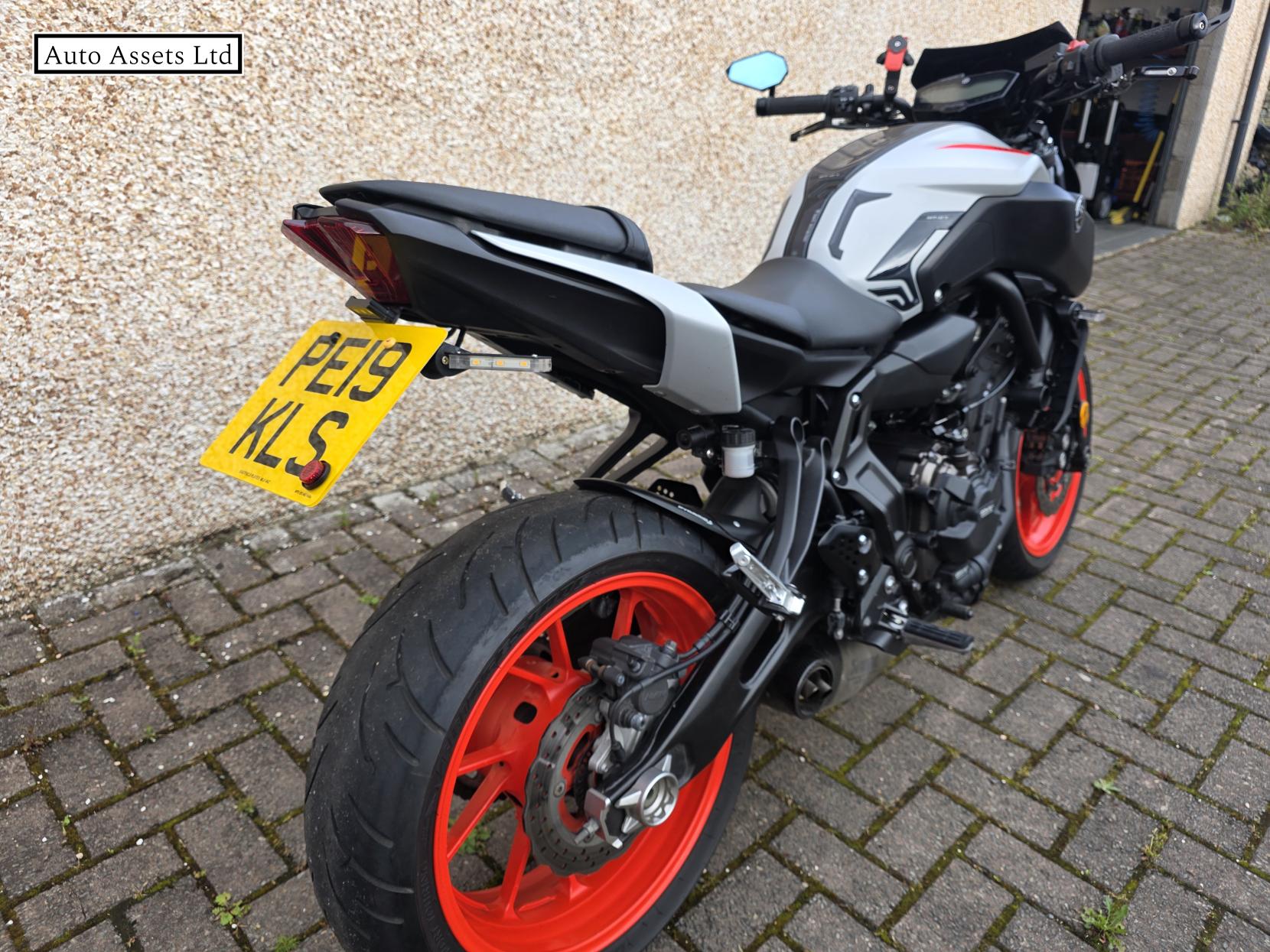 Yamaha MT-07 700 ABS Hyper-naked Petrol Manual Euro 4 (75 ps)
