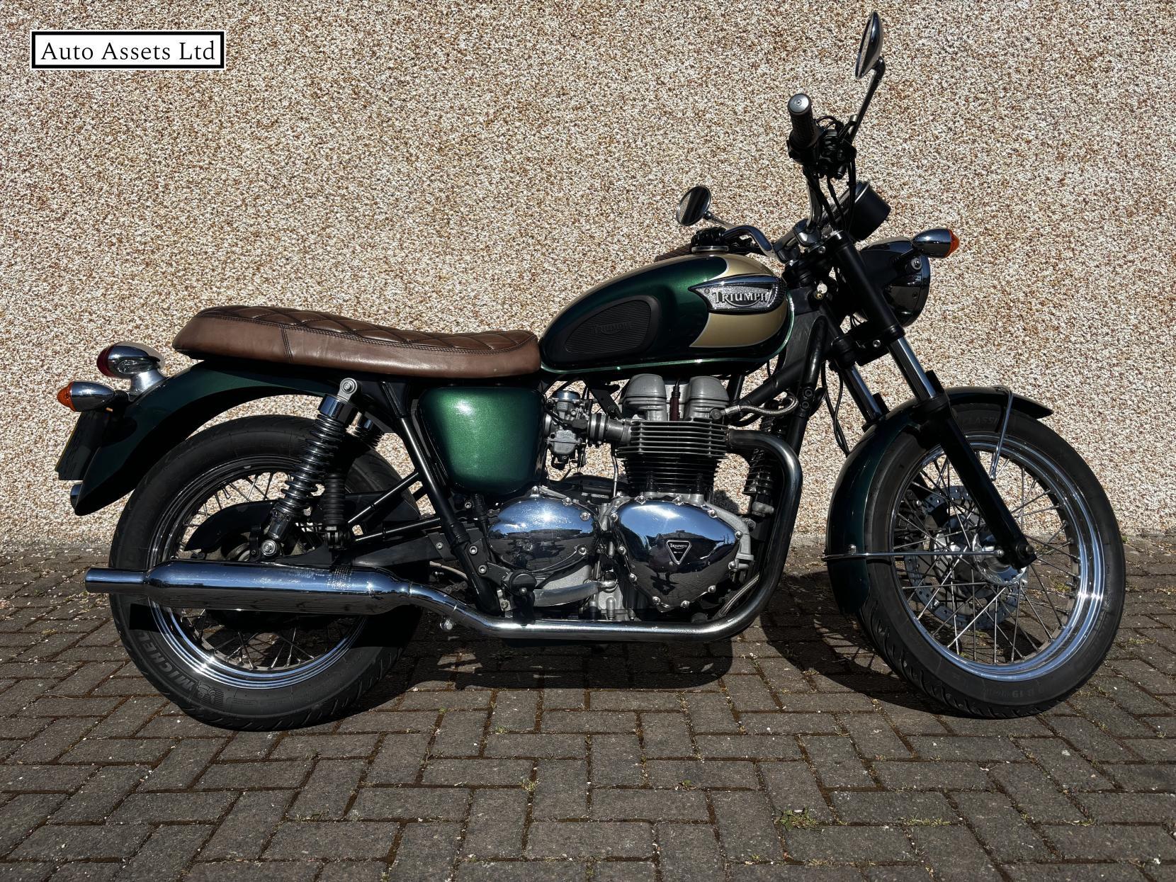 Triumph Bonneville T100 865 Roadster/Retro Petrol Manual
