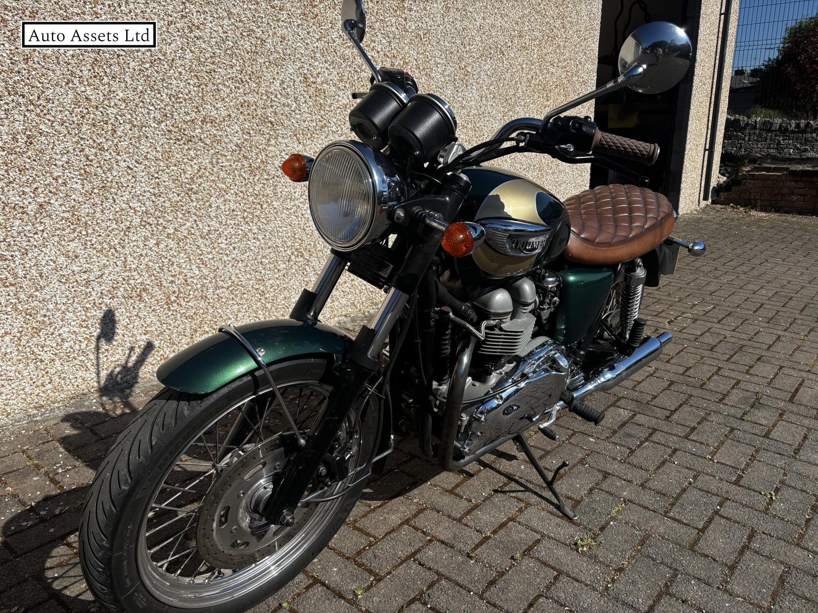 Triumph Bonneville T100 865 Roadster/Retro Petrol Manual