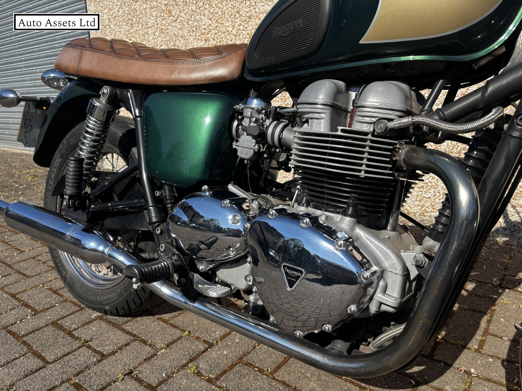 Triumph Bonneville T100 865 Roadster/Retro Petrol Manual
