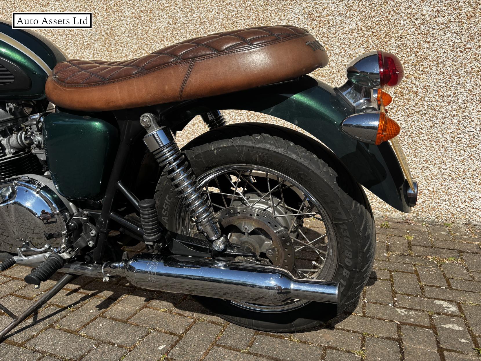 Triumph Bonneville T100 865 Roadster/Retro Petrol Manual