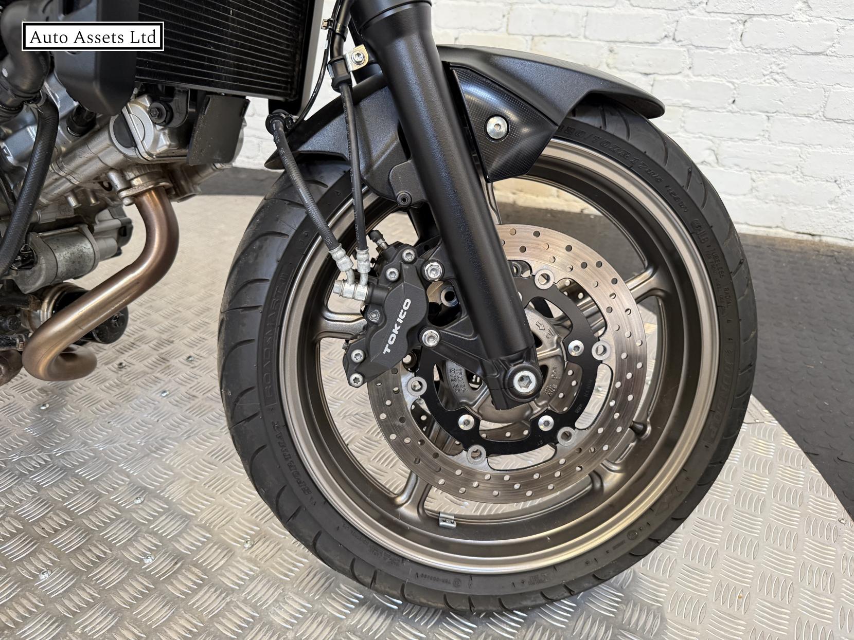 Suzuki SV650 650 Naked Petrol Manual Euro 5 (73 ps)