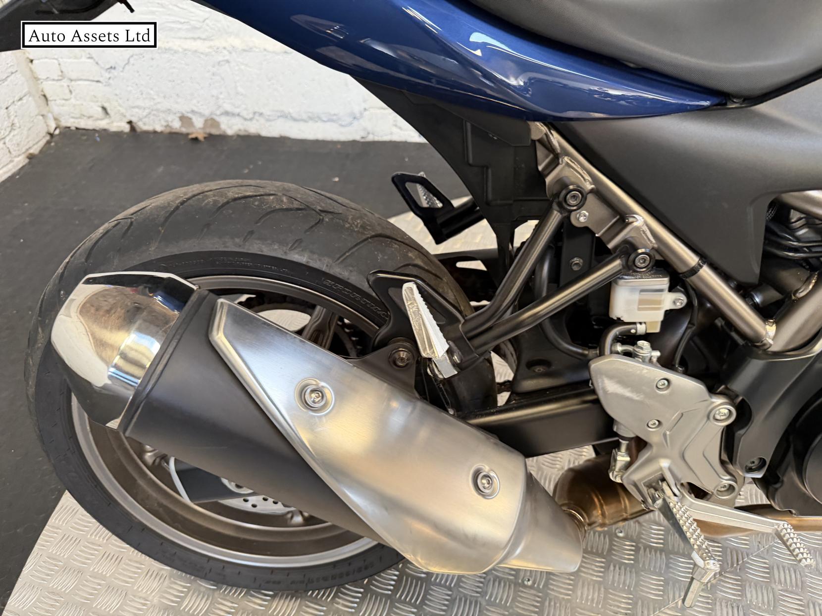 Suzuki SV650 650 Naked Petrol Manual Euro 5 (73 ps)