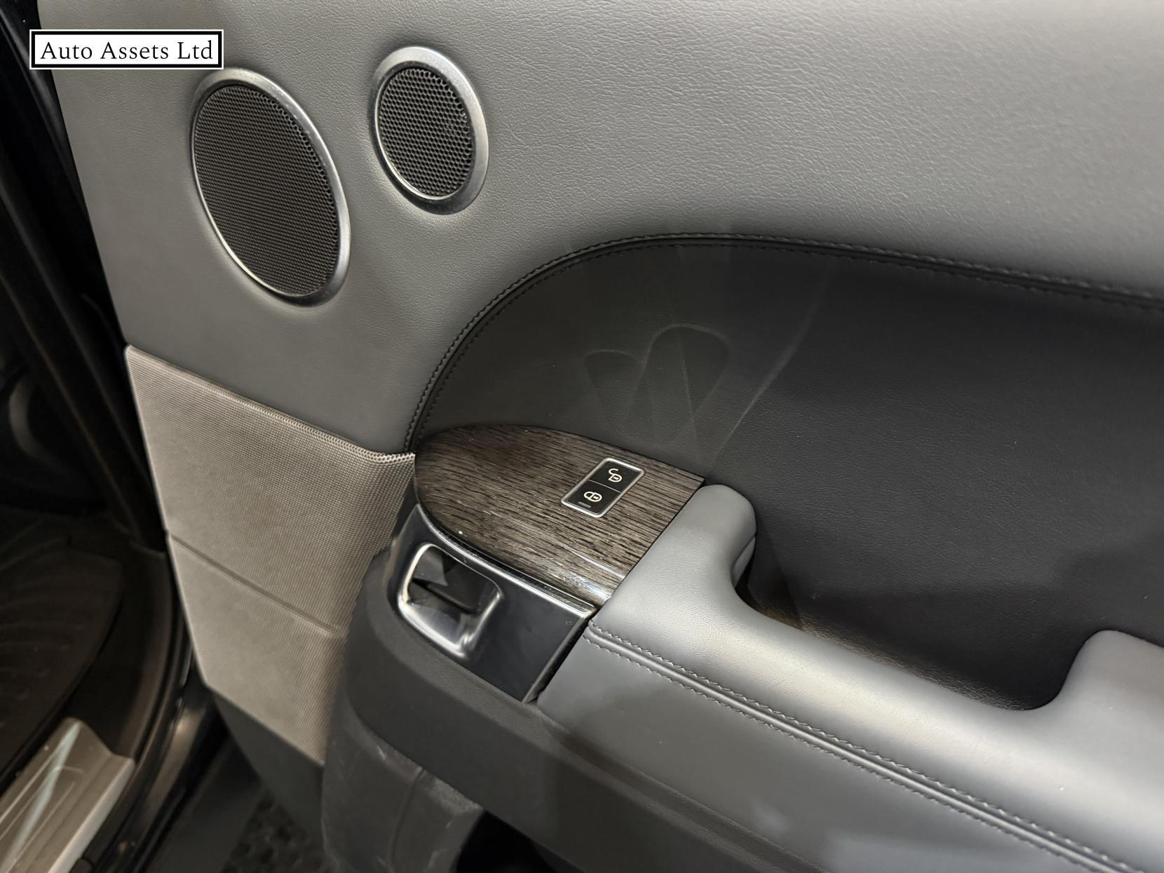 Land Rover Range Rover Sport 3.0 SD V6 HSE SUV 5dr Diesel Auto 4WD Euro 5 (s/s) (292 ps)