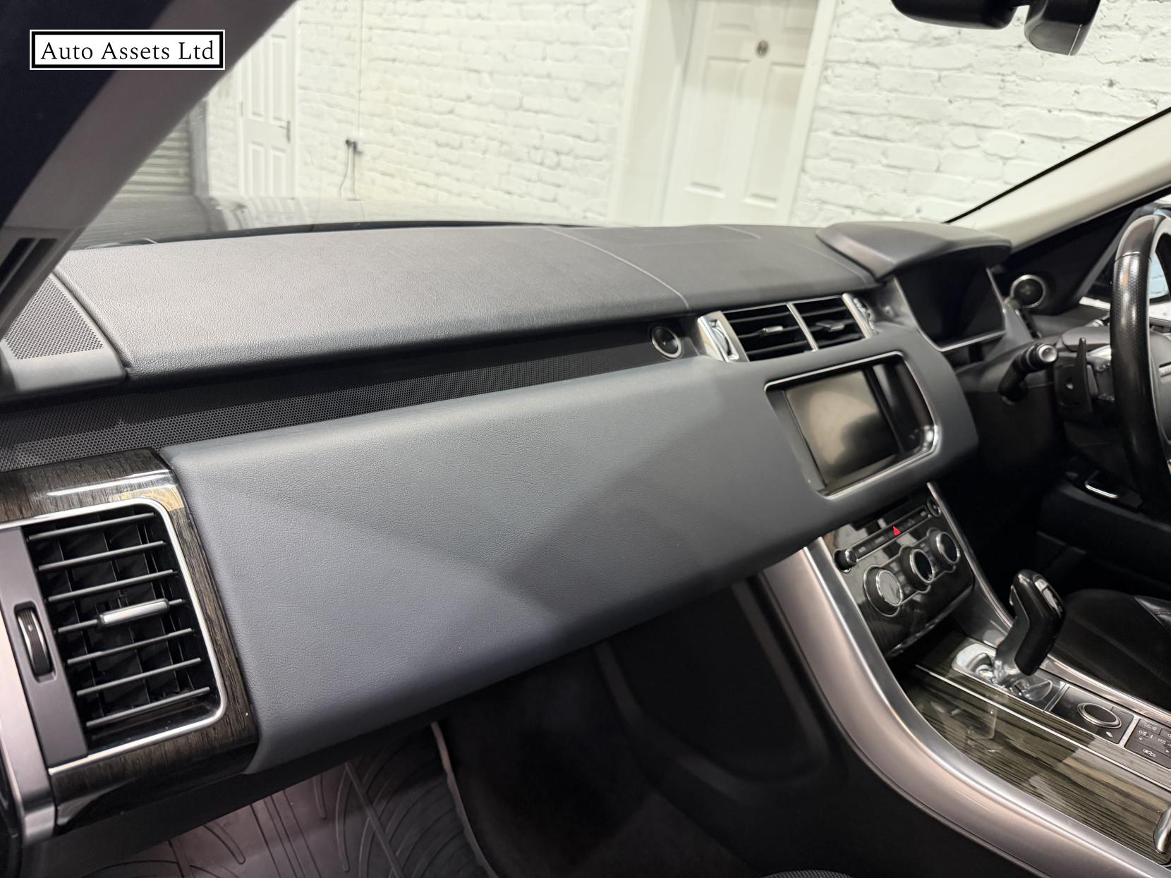 Land Rover Range Rover Sport 3.0 SD V6 HSE SUV 5dr Diesel Auto 4WD Euro 5 (s/s) (292 ps)