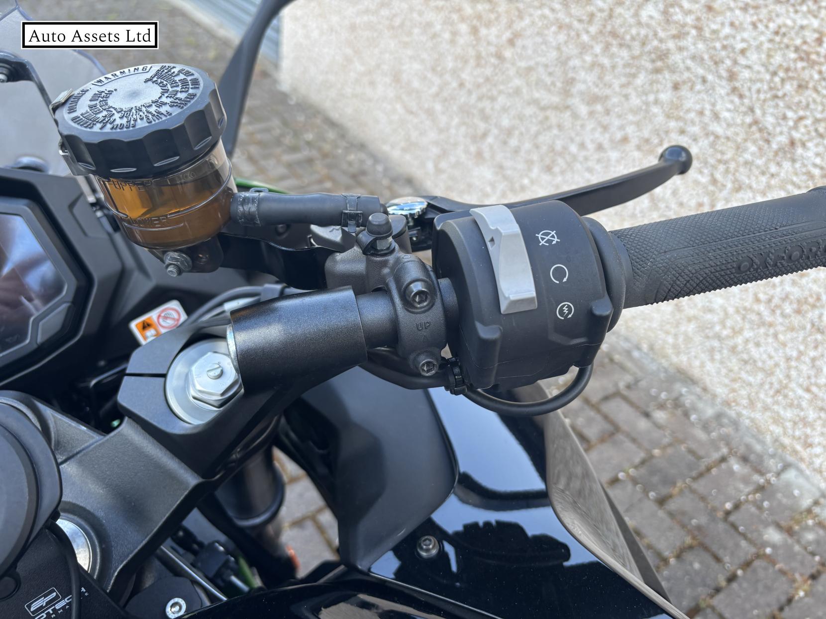 Kawasaki Ninja 1000SX 1000 Sports Tourer Petrol Manual Euro 5 (142 ps)