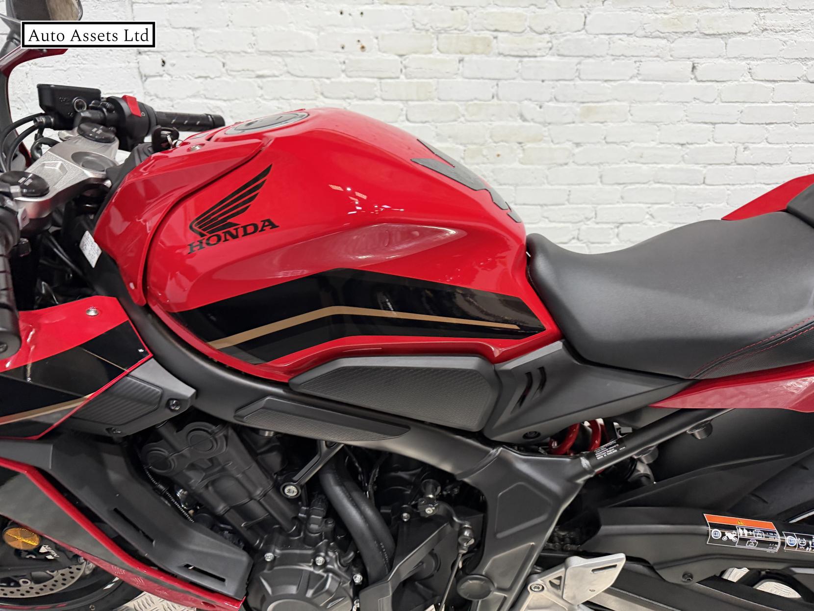 Honda CBR650R 650 Super Sports Petrol Manual Euro 5 (95 ps)