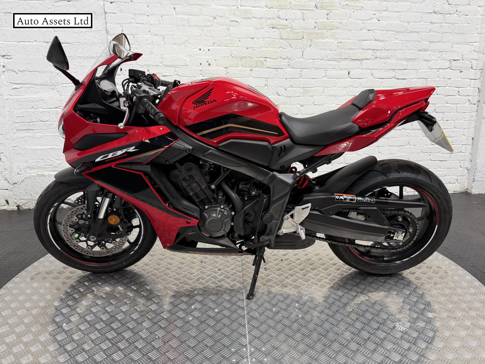 Honda CBR650R 650 Super Sports Petrol Manual Euro 5 (95 ps)