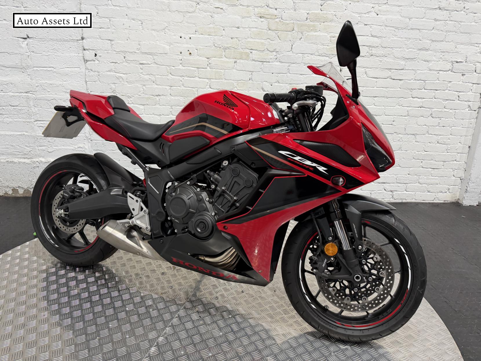 Honda CBR650R 650 Super Sports Petrol Manual Euro 5 (95 ps)