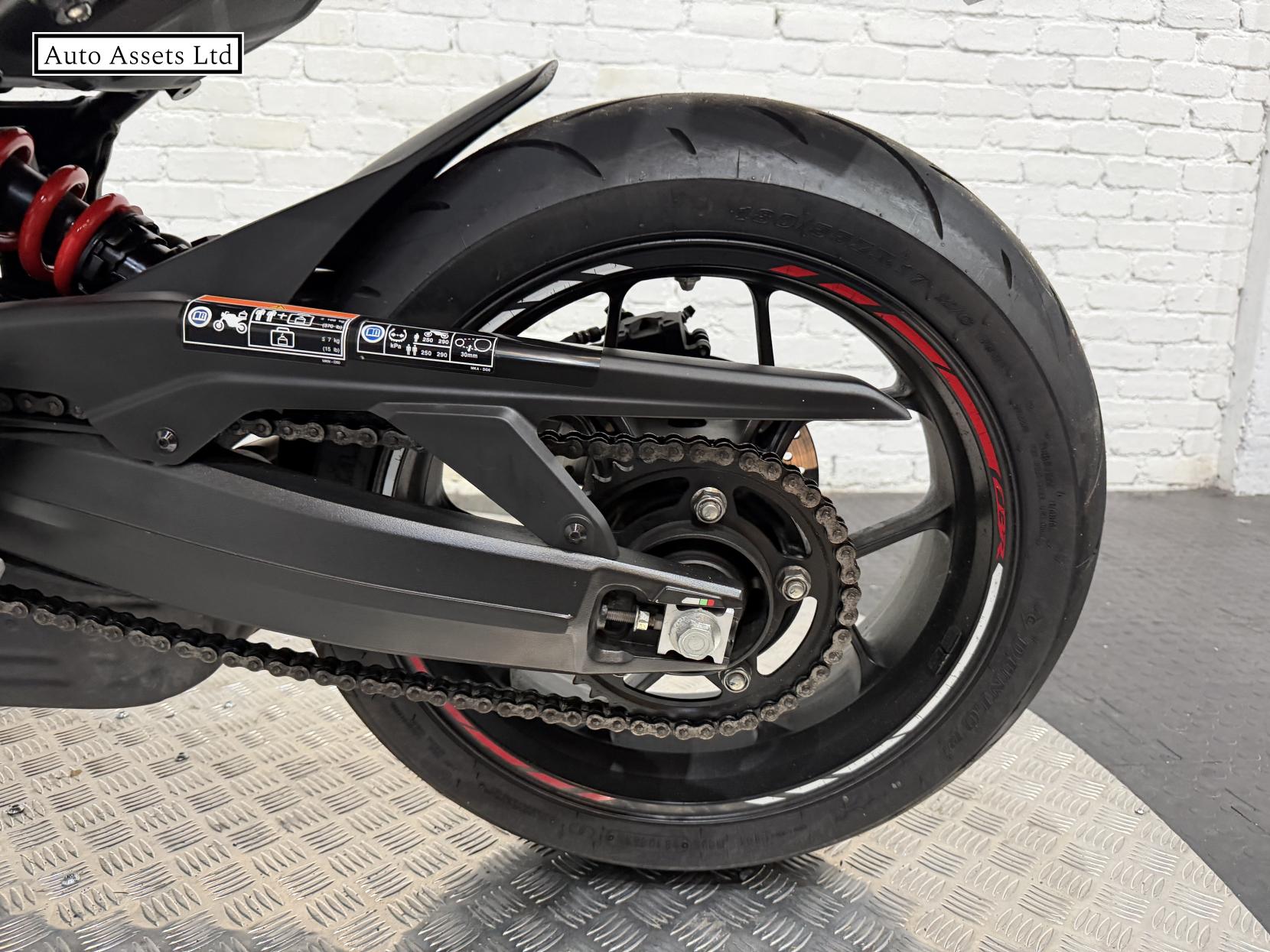 Honda CBR650R 650 Super Sports Petrol Manual Euro 5 (95 ps)